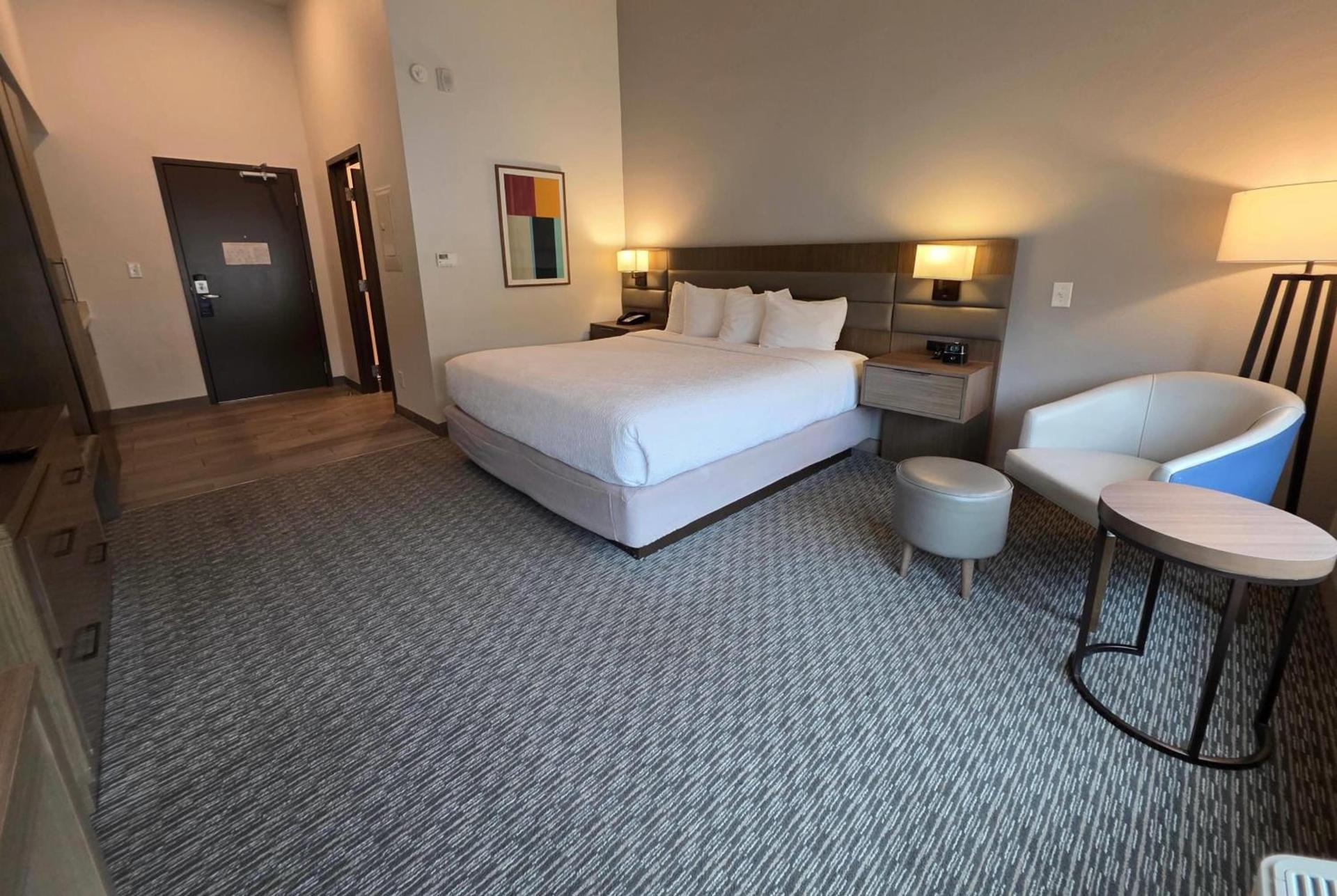 Hawthorn Extended Stay Austin North - Round Rock photo 16