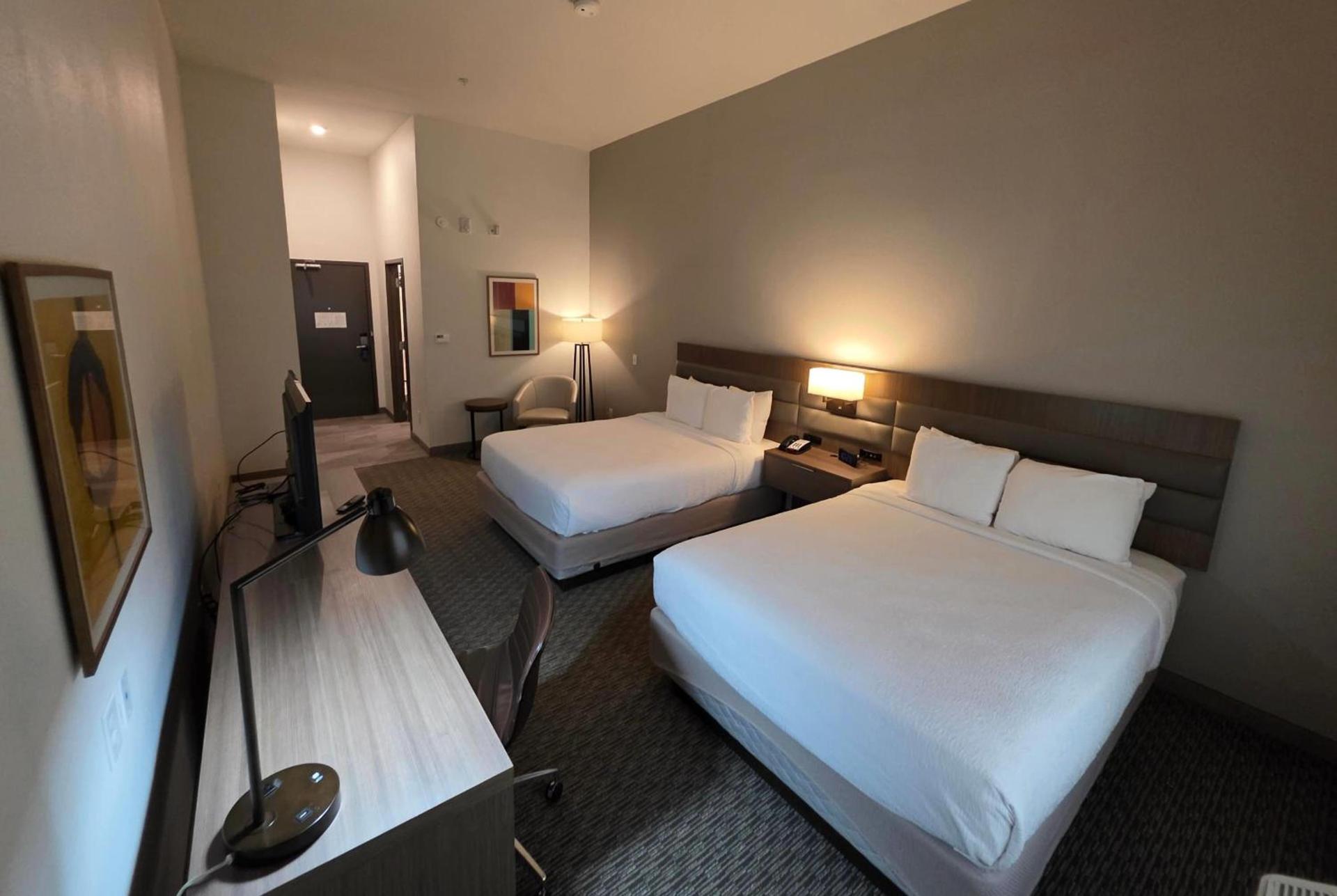 Hawthorn Extended Stay Austin North - Round Rock photo 12