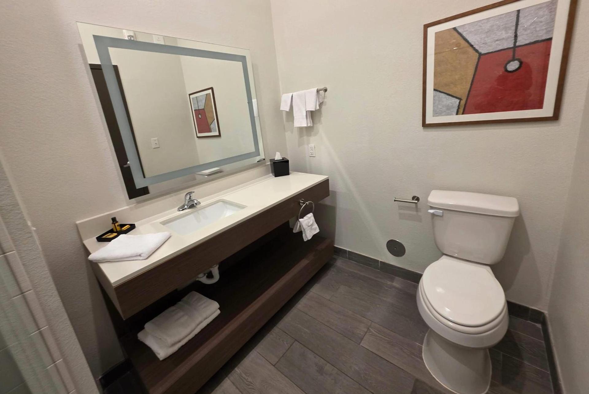 Hawthorn Extended Stay Austin North - Round Rock photo 5