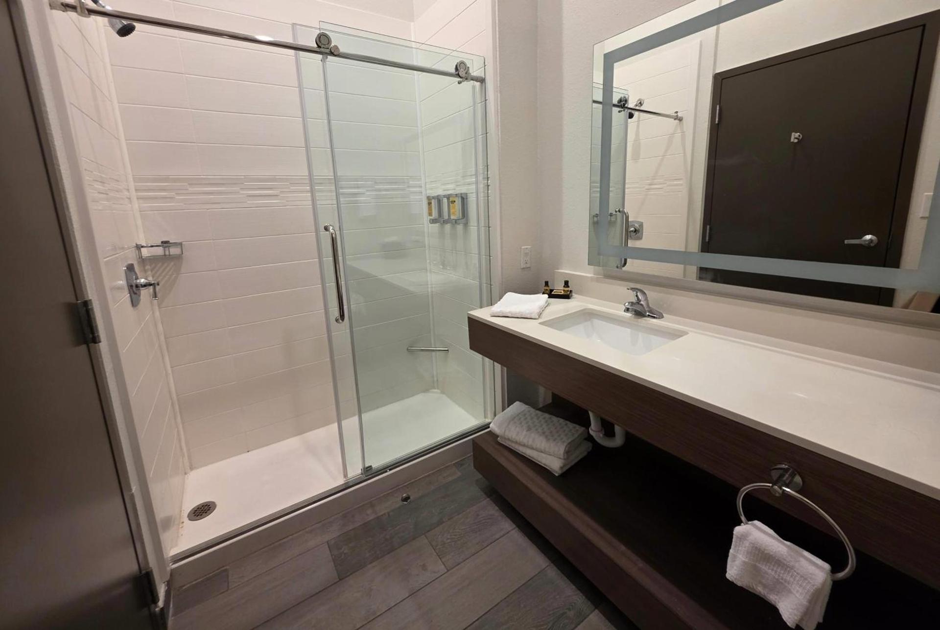 Hawthorn Extended Stay Austin North - Round Rock photo 4