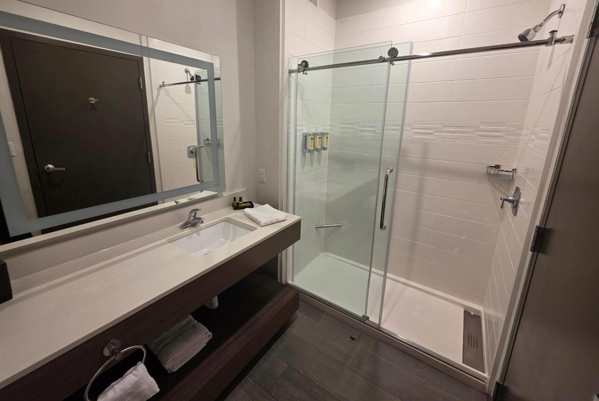 Hawthorn Extended Stay Austin North - Round Rock photo 3