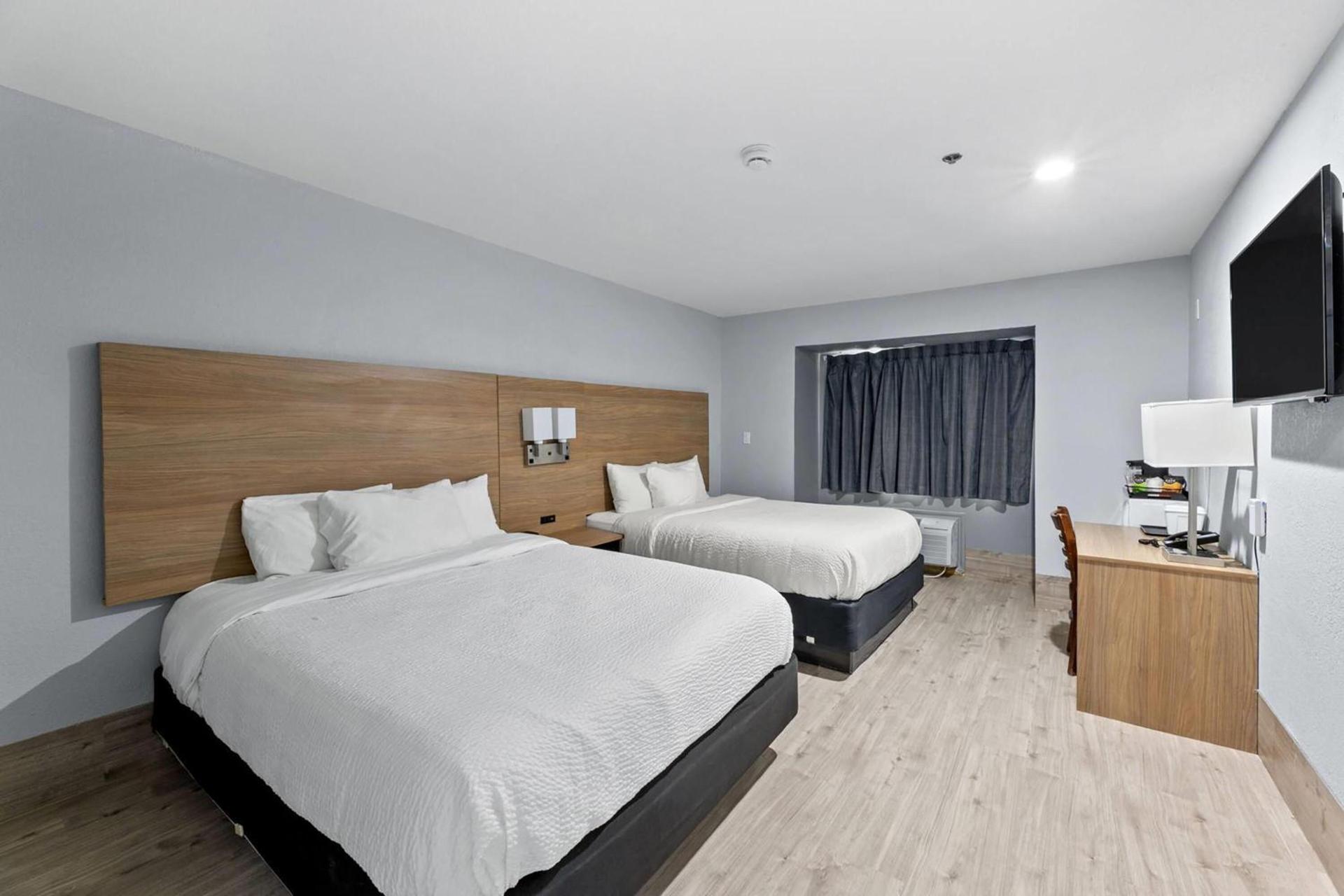 Baymont by Wyndham San Antonio Downtown photo 17