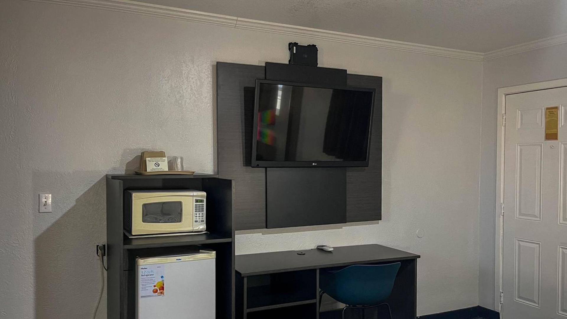 Motel 6 - Lamesa, TX photo 12