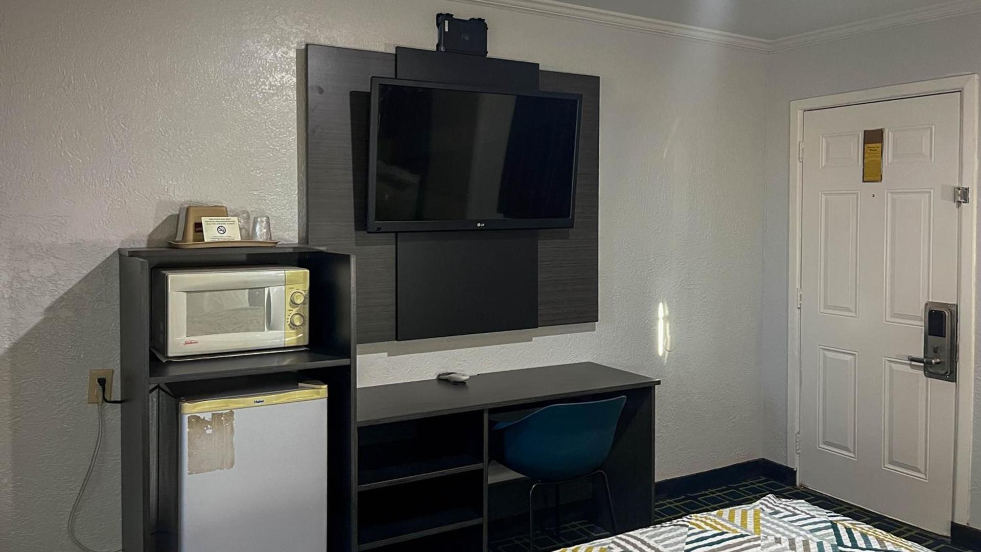 Motel 6 - Lamesa, TX photo 44