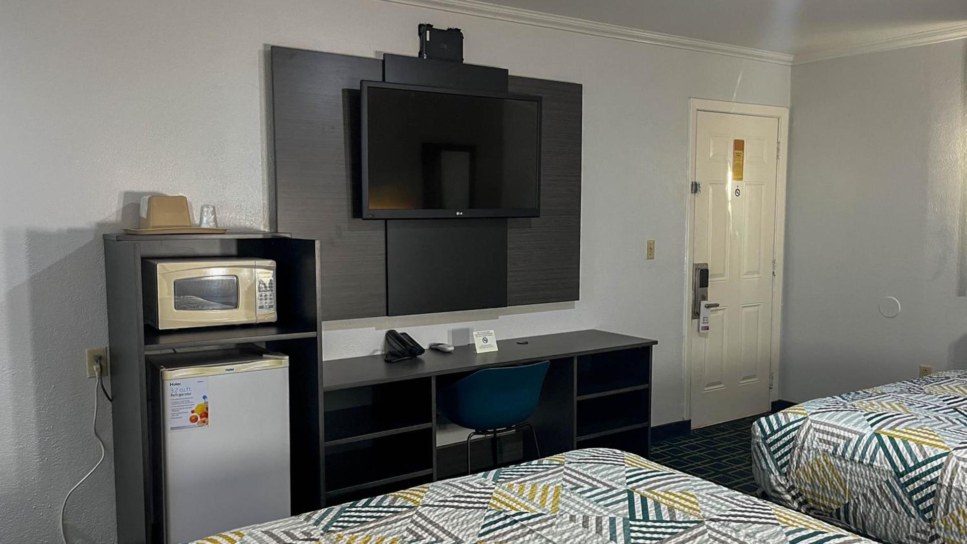 Motel 6 - Lamesa, TX photo 25