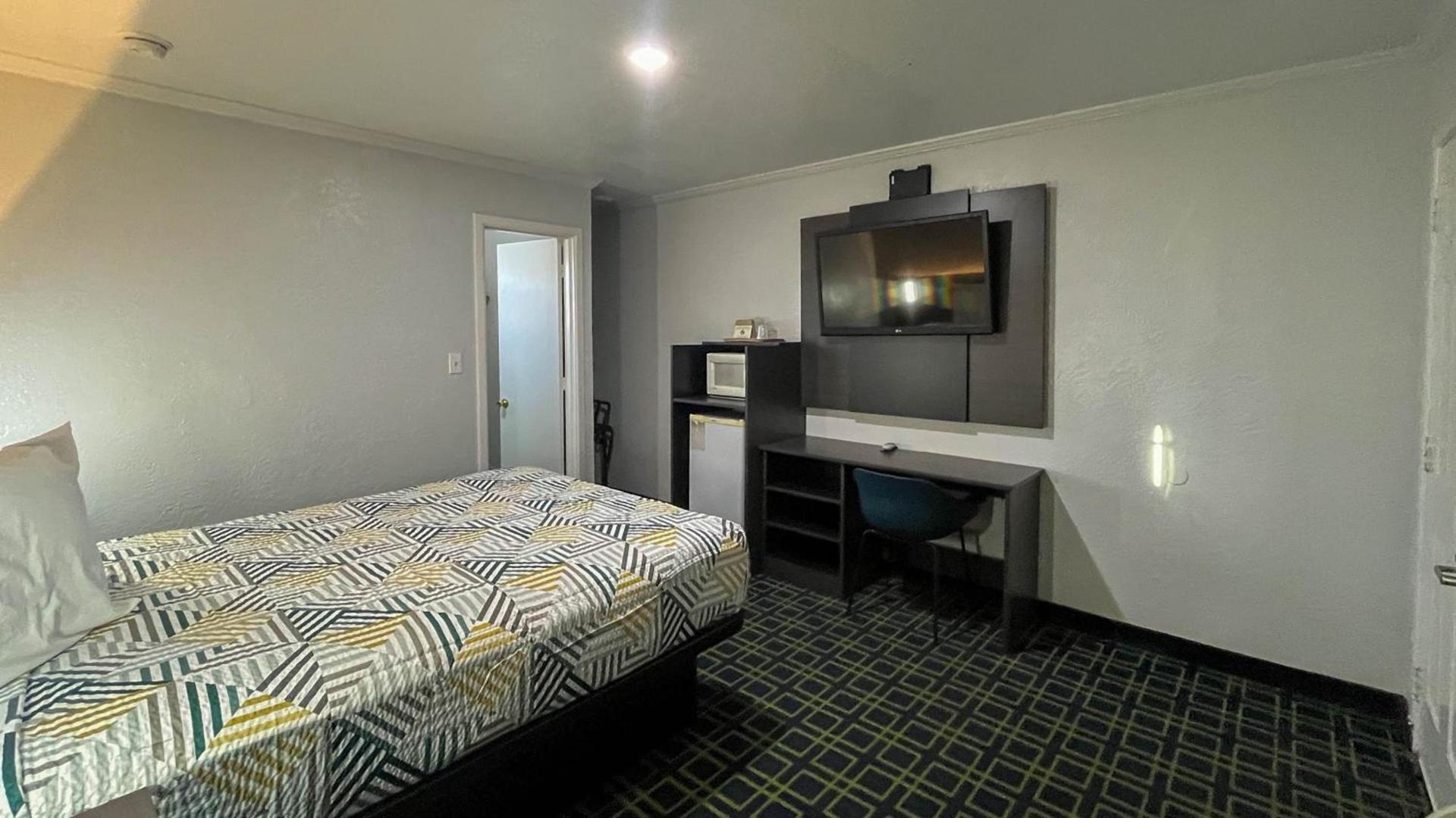 Motel 6 - Lamesa, TX photo 21