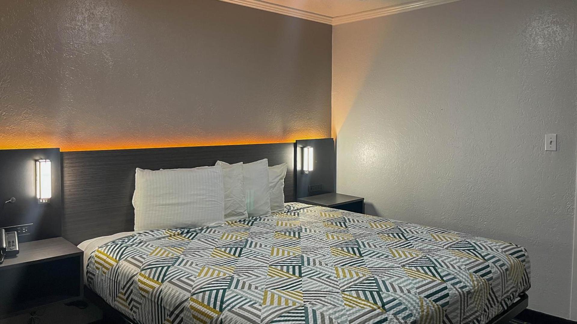 Motel 6 - Lamesa, TX photo 19
