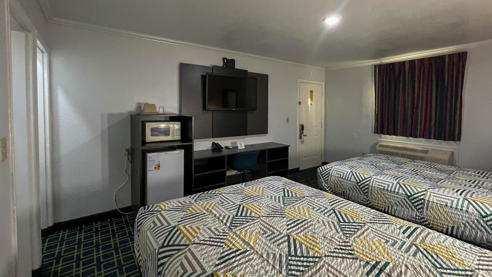 Motel 6 - Lamesa, TX photo 5