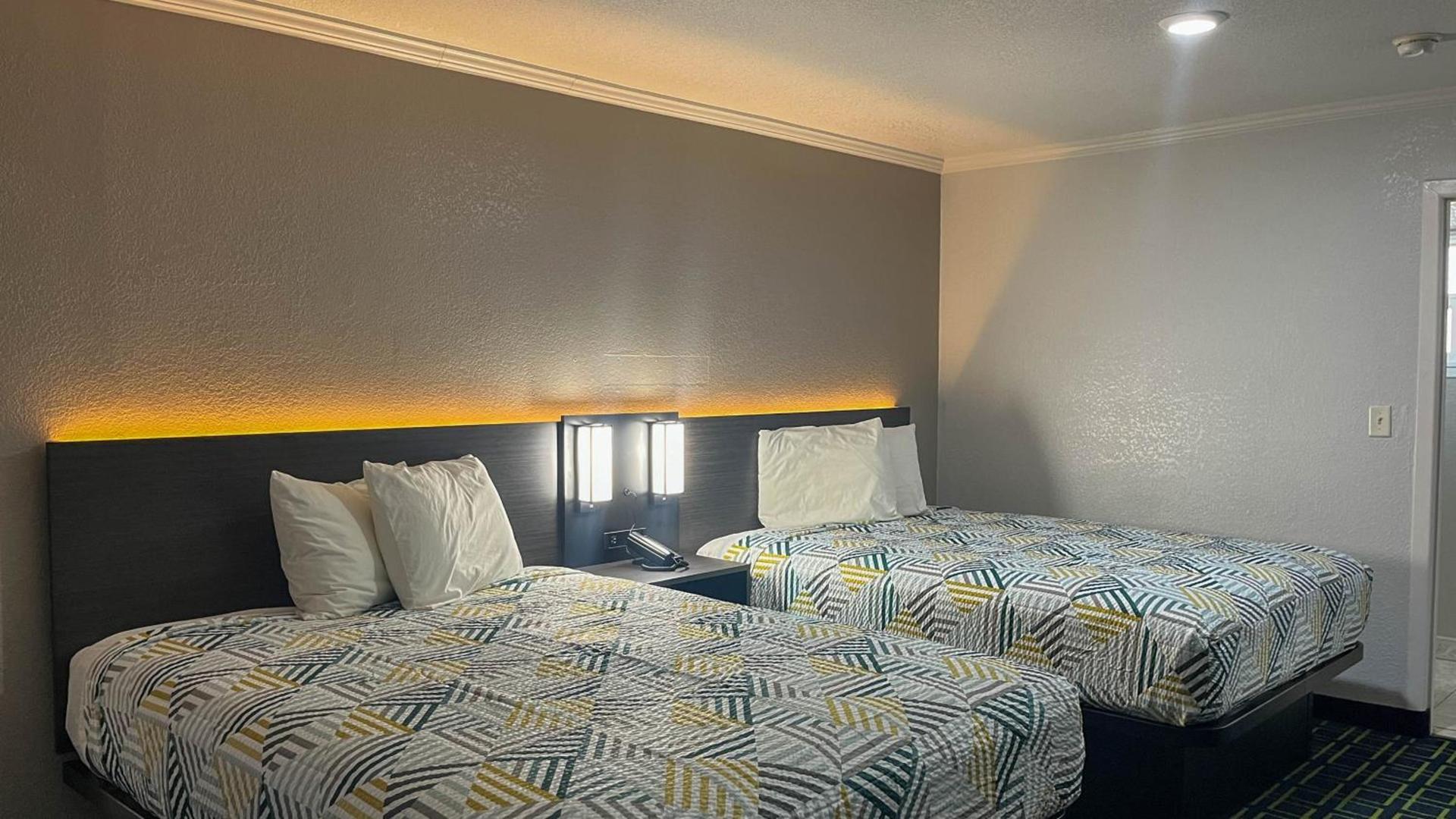 Motel 6 - Lamesa, TX photo 3