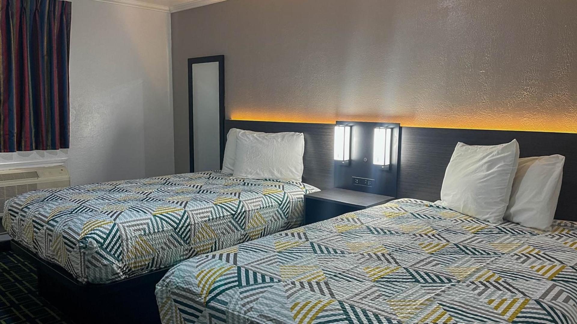 Motel 6 - Lamesa, TX photo 2