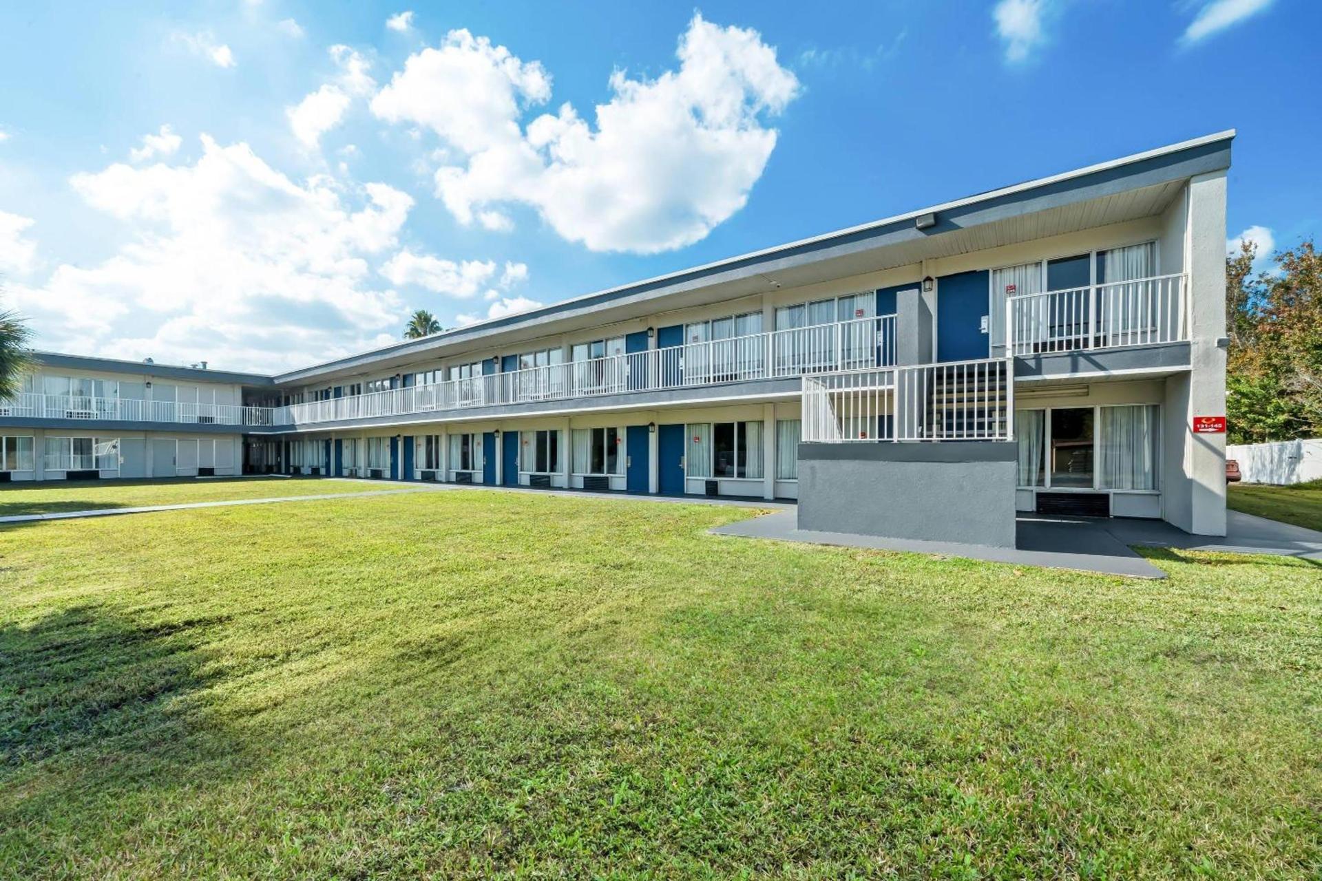 Suburban Studios Daytona Beach - Speedway photo 14
