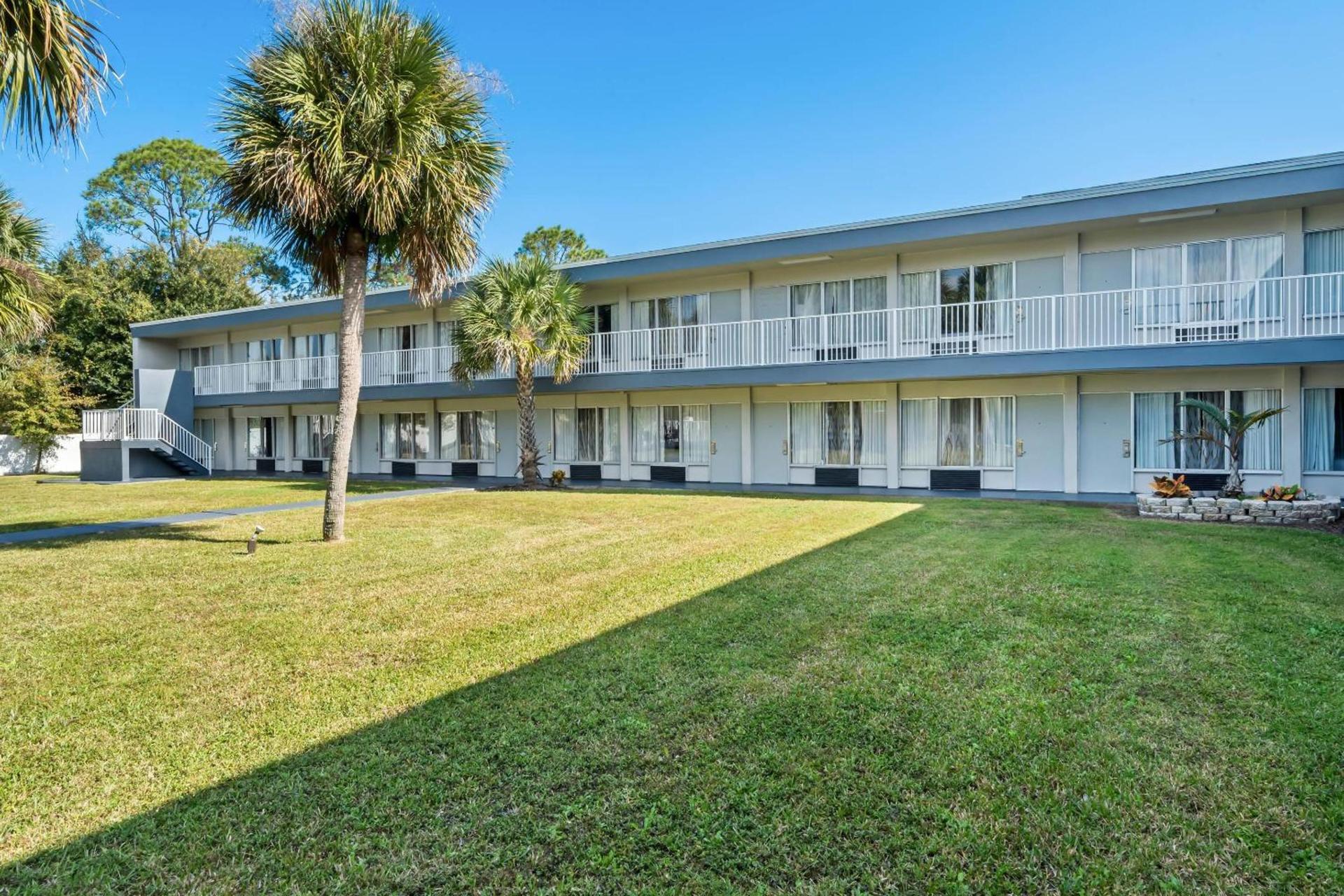 Suburban Studios Daytona Beach - Speedway photo 13