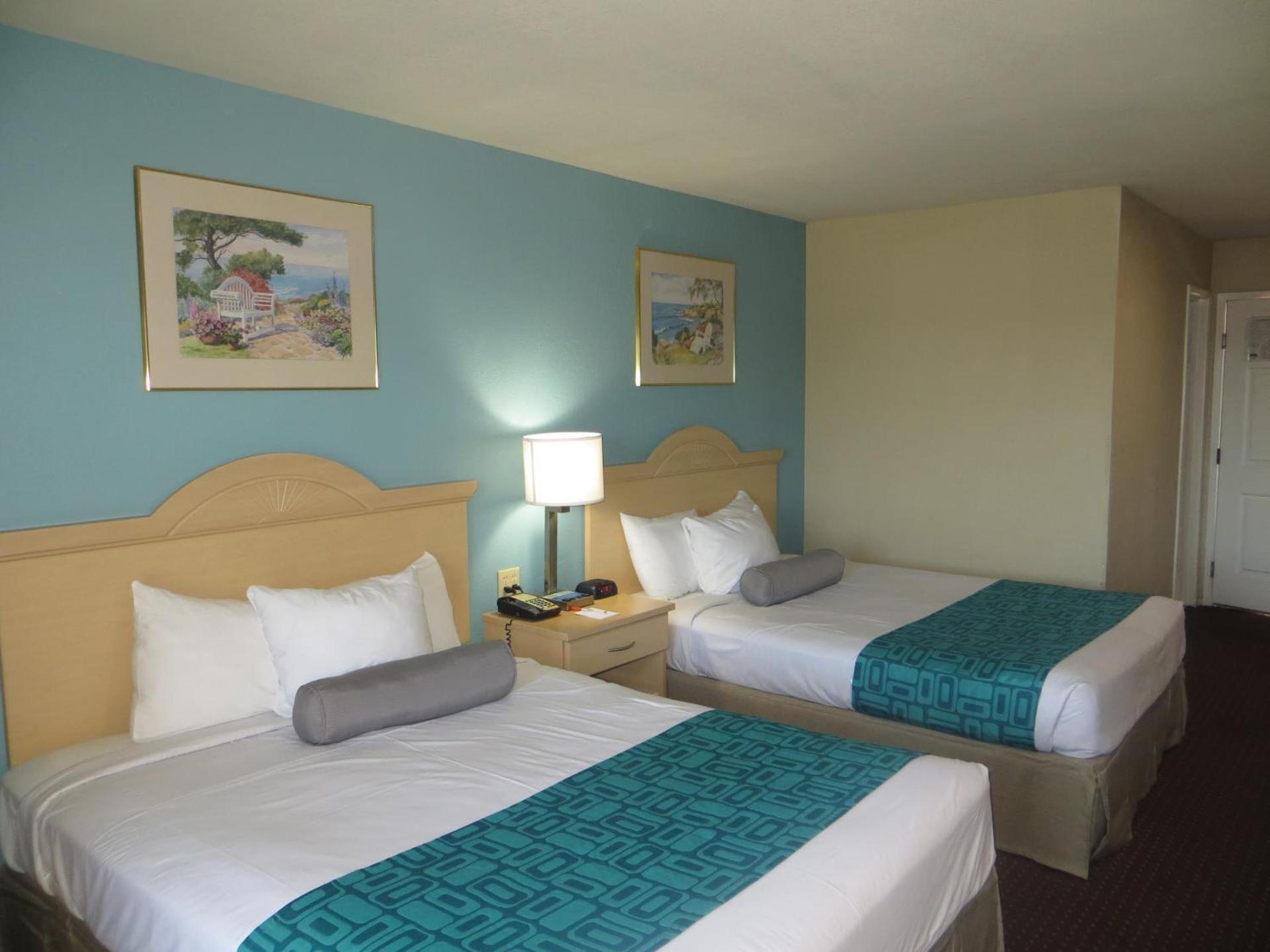 Howard Johnson by Wyndham Santa Cruz photo 71