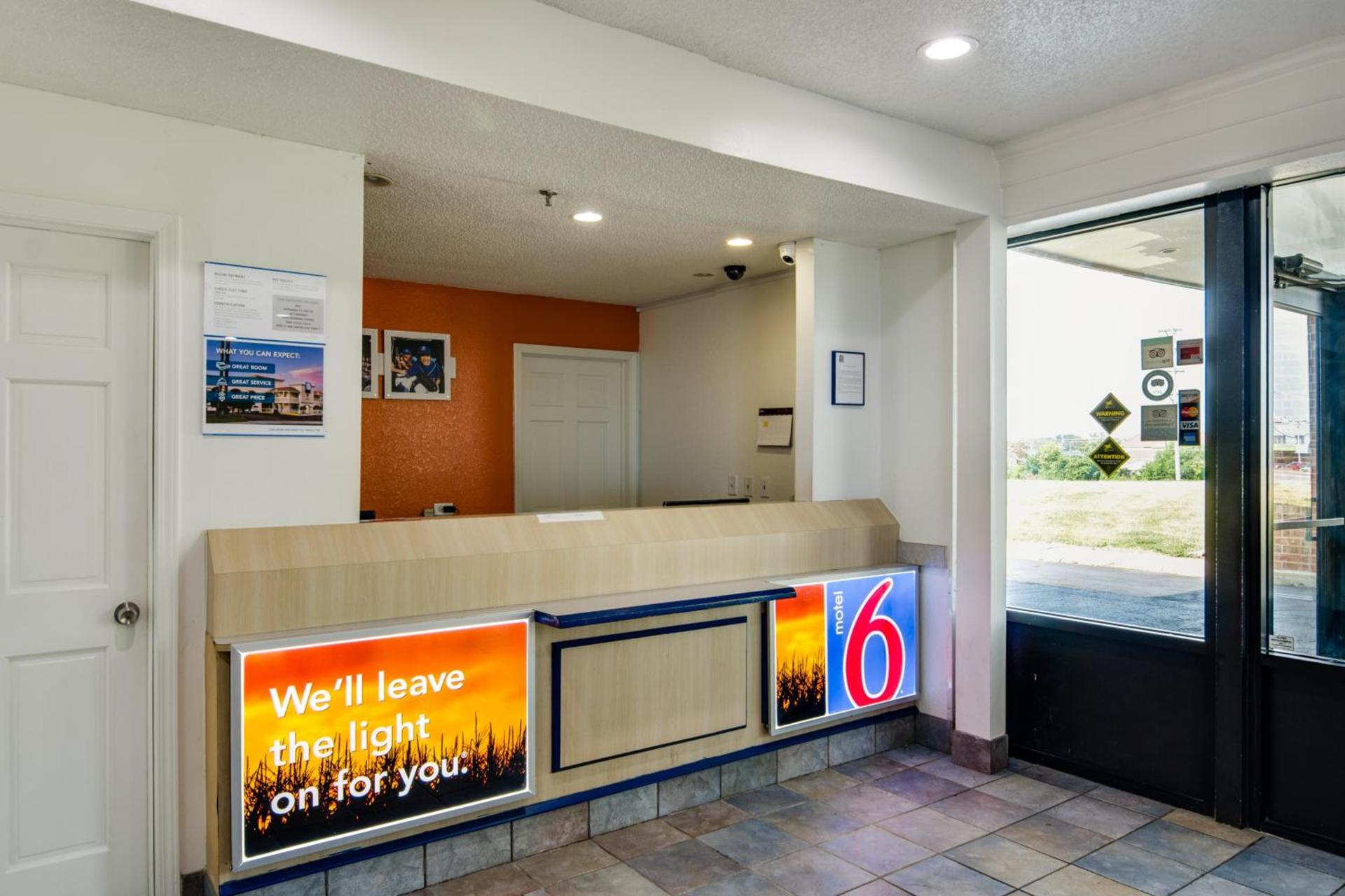 Motel 6-Waukegan, IL photo 9