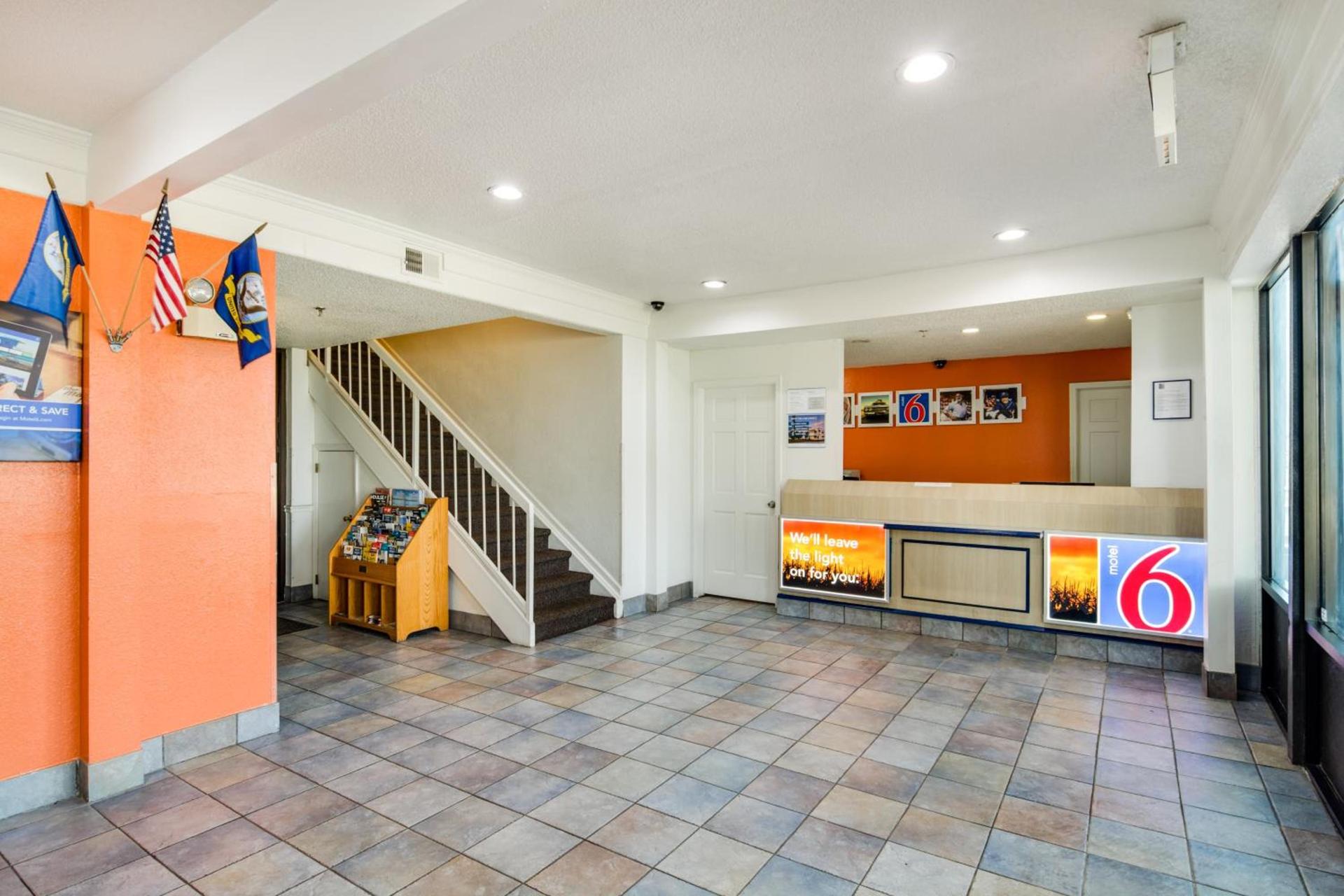 Motel 6-Waukegan, IL photo 13
