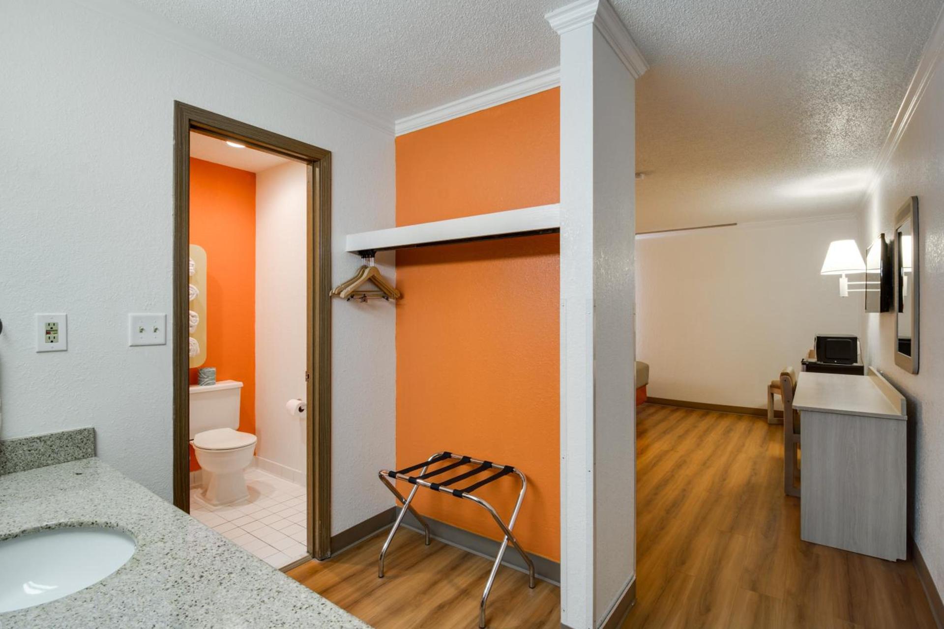 Motel 6-Waukegan, IL photo 28