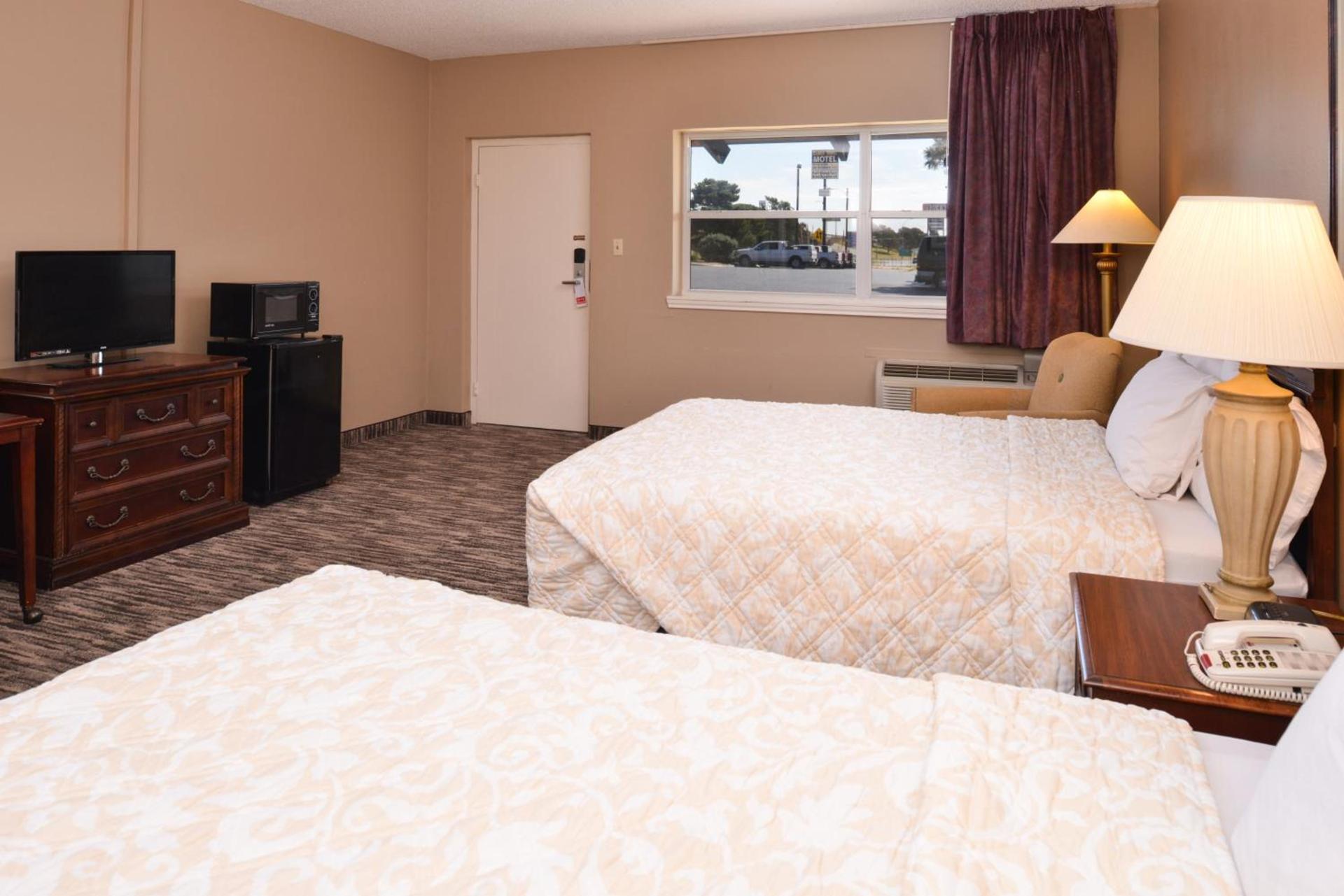 Ranch House Motel photo 15