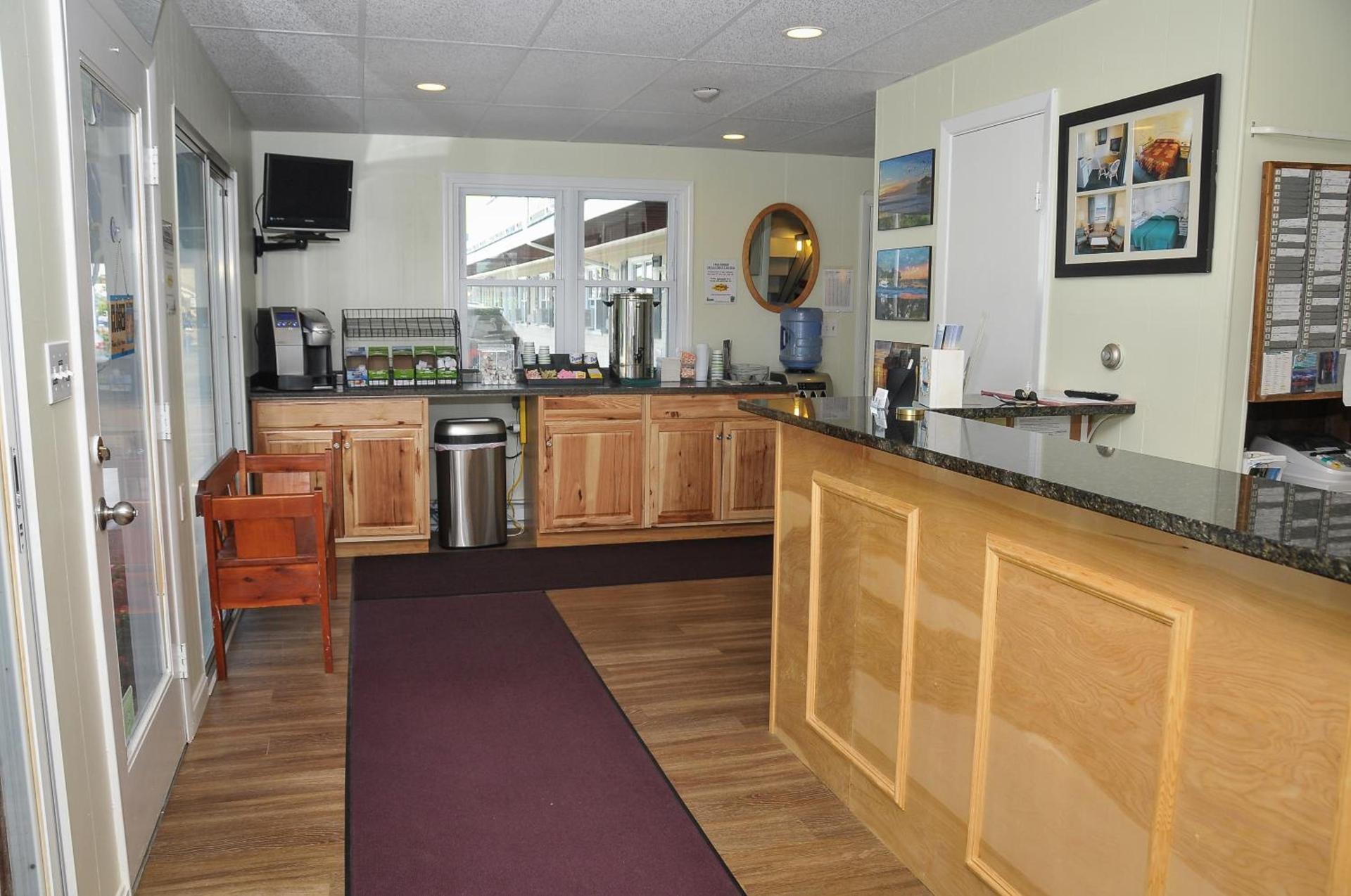 Friendship Oceanfront Suites photo 16