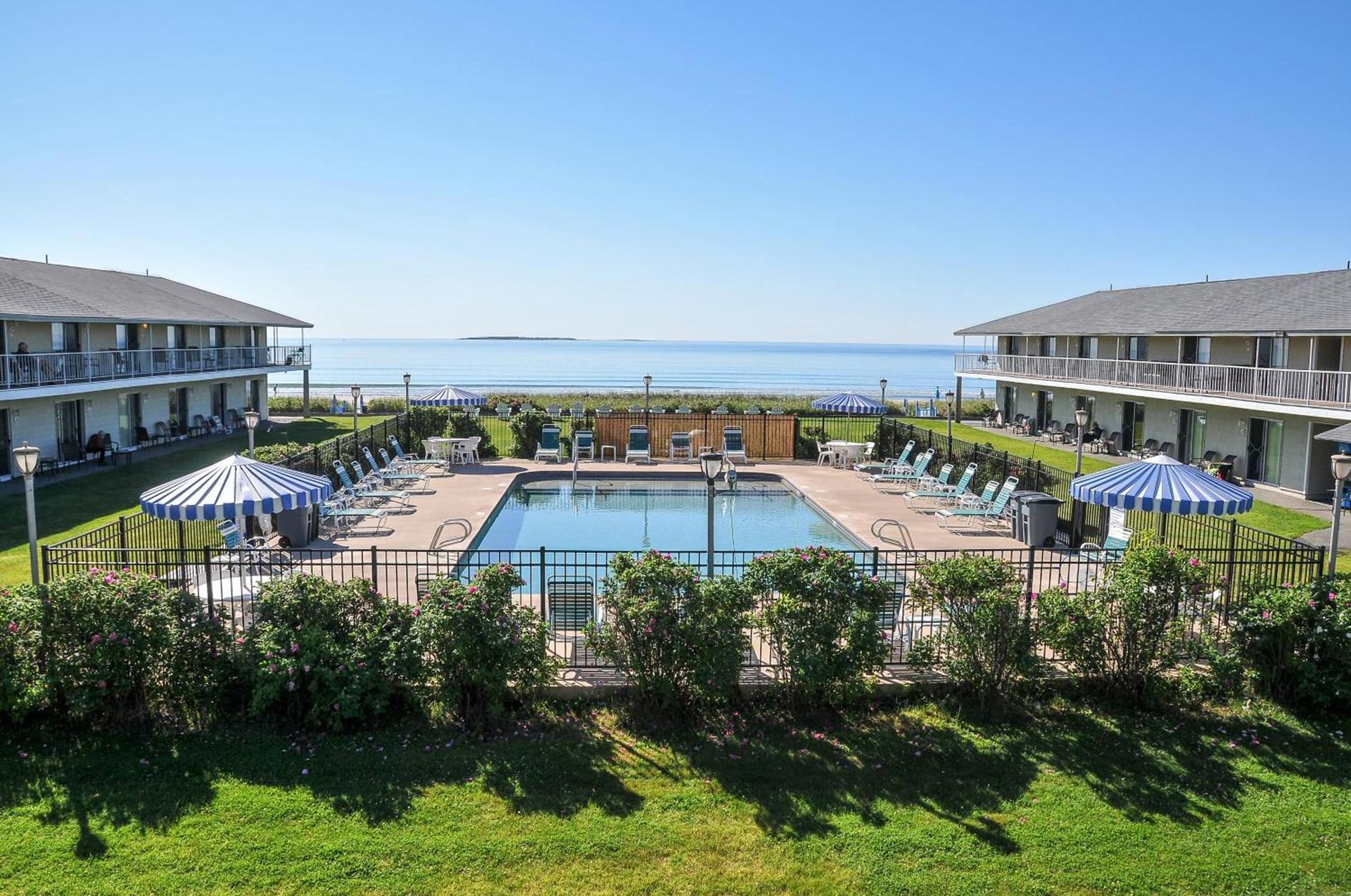 Friendship Oceanfront Suites photo 2