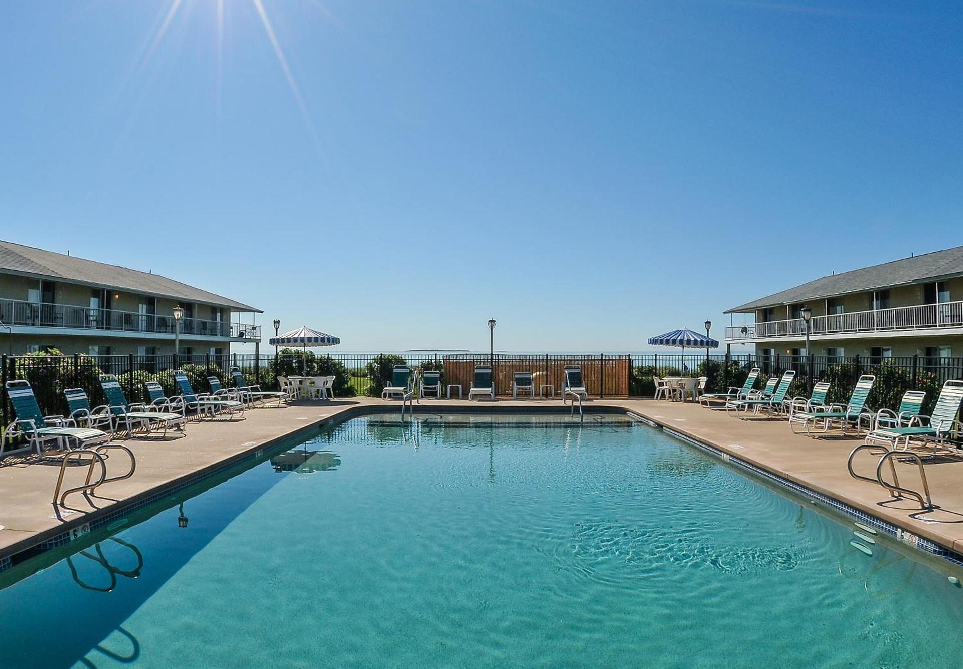 Friendship Oceanfront Suites photo 19