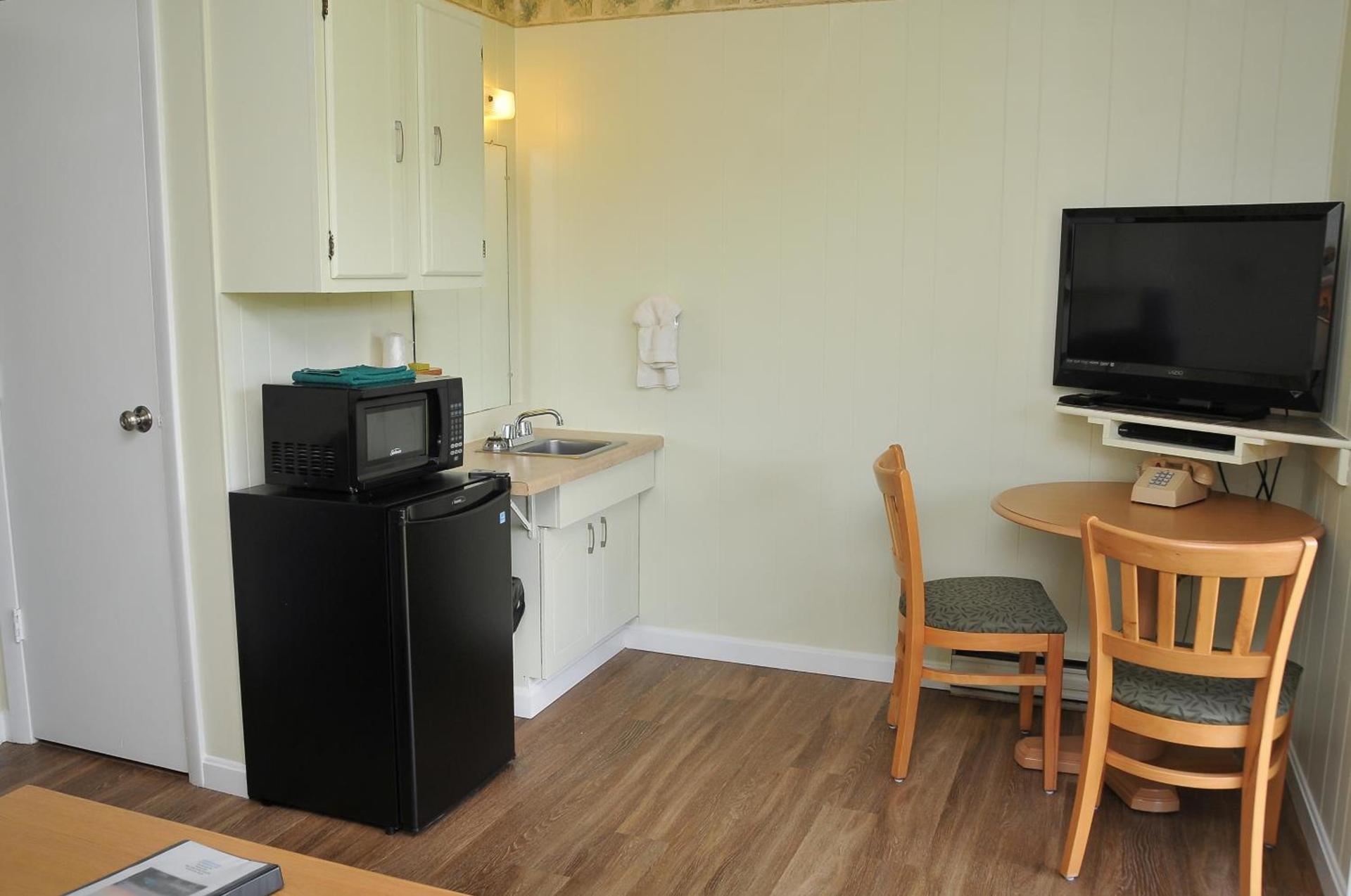 Friendship Oceanfront Suites photo 5