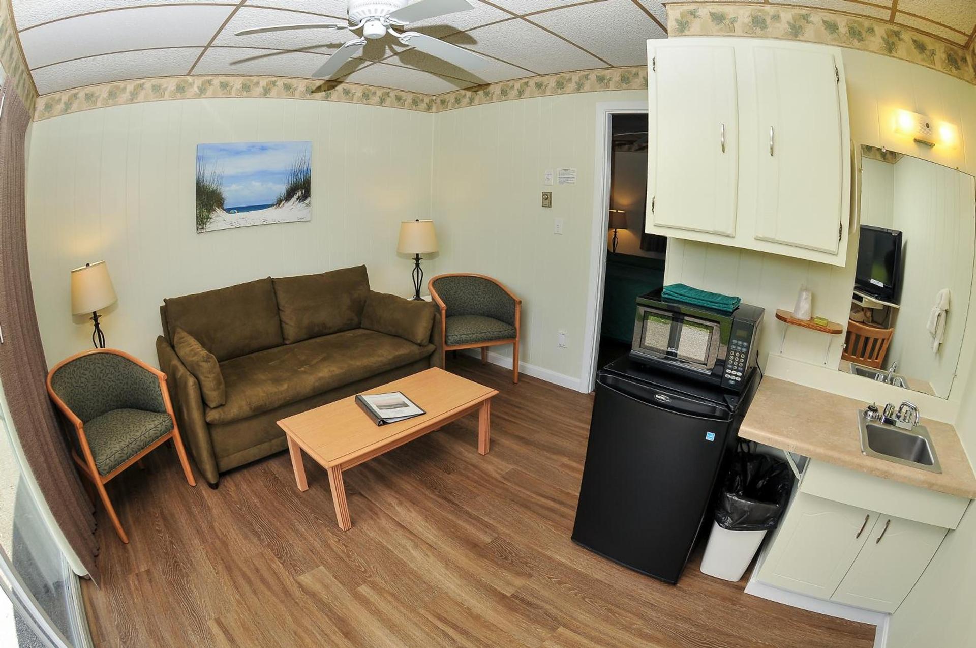 Friendship Oceanfront Suites photo 18