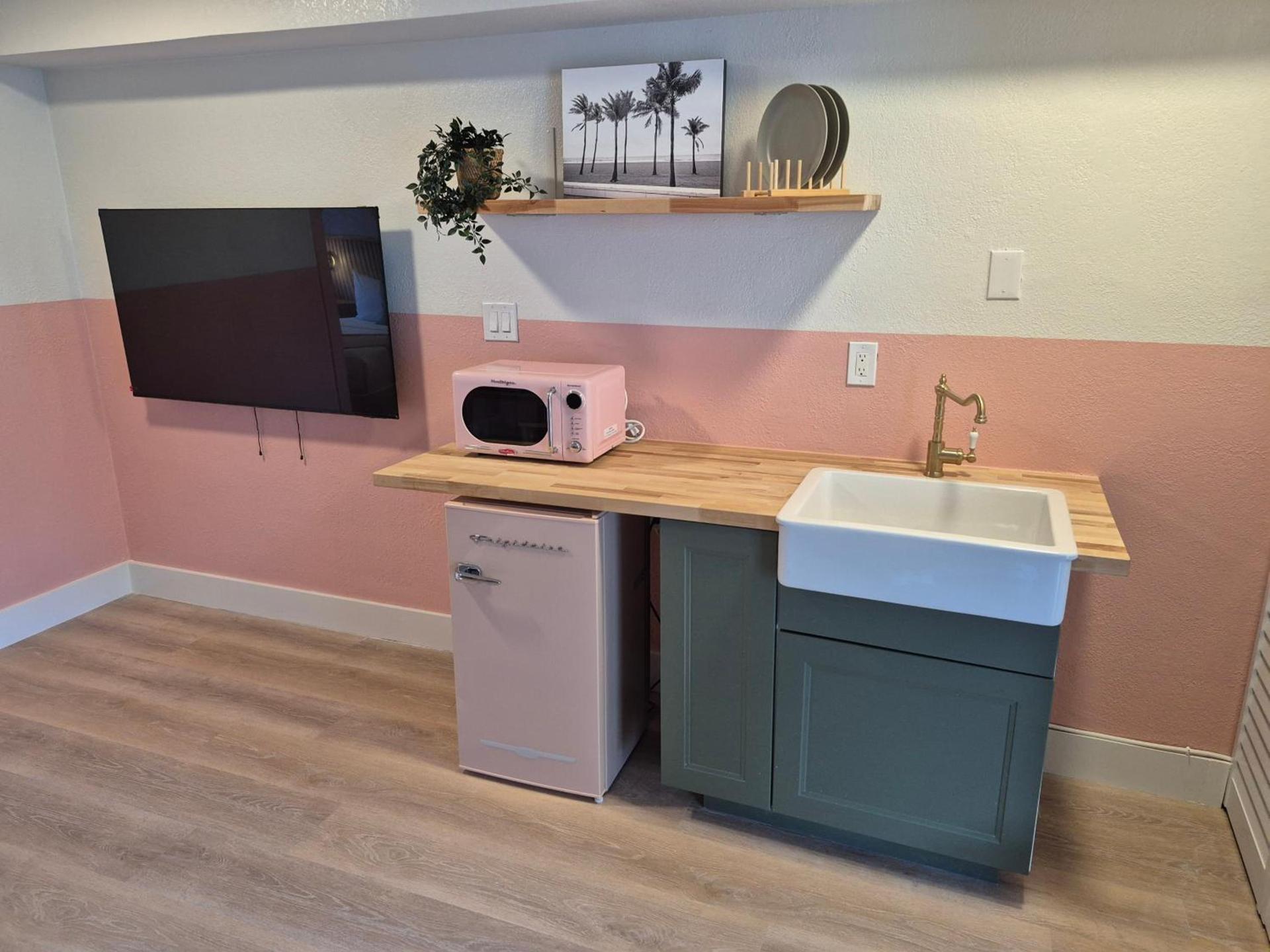 Abode Beach House photo 9