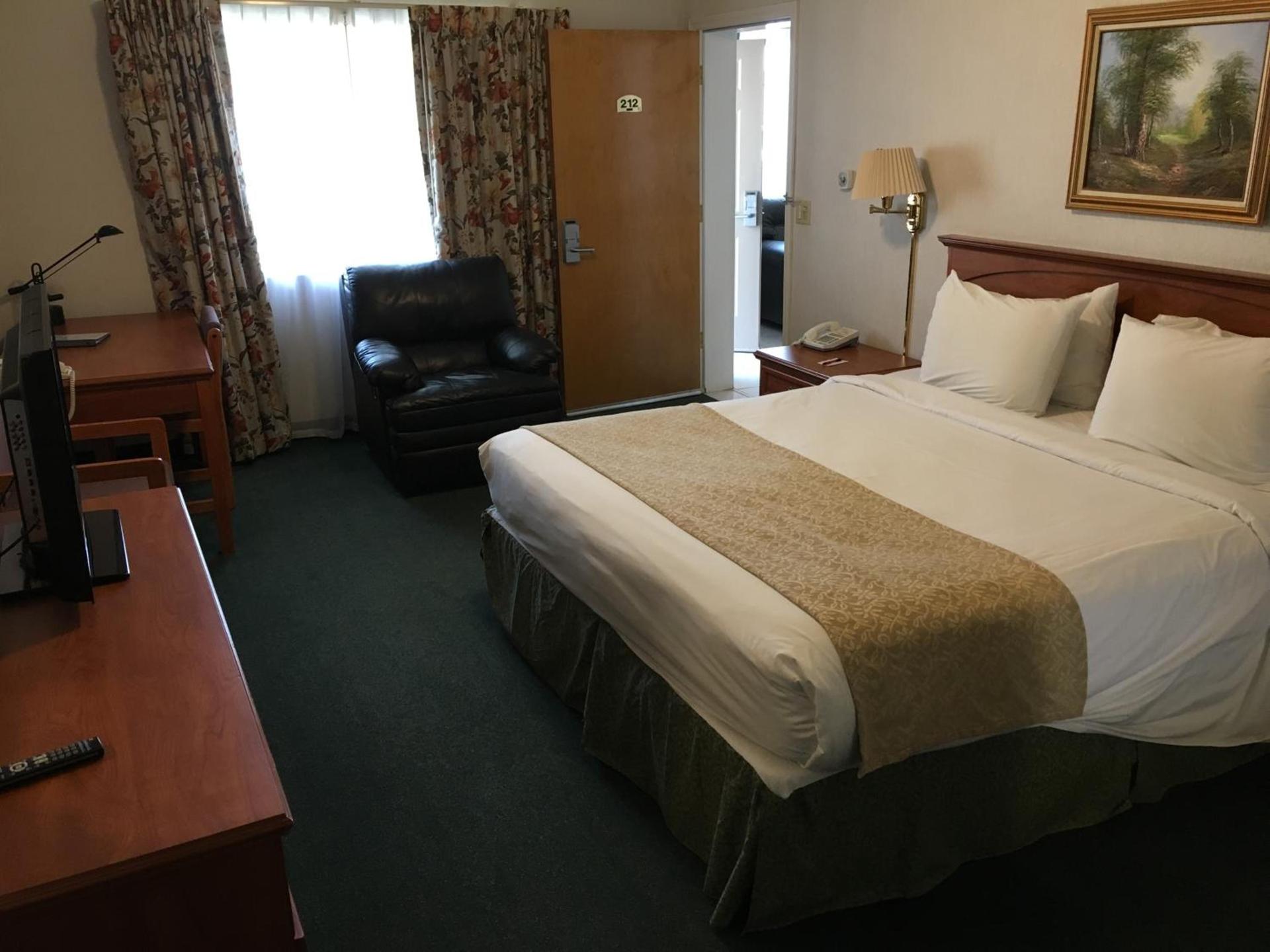 Garden Inn and Suites Fresno photo 26