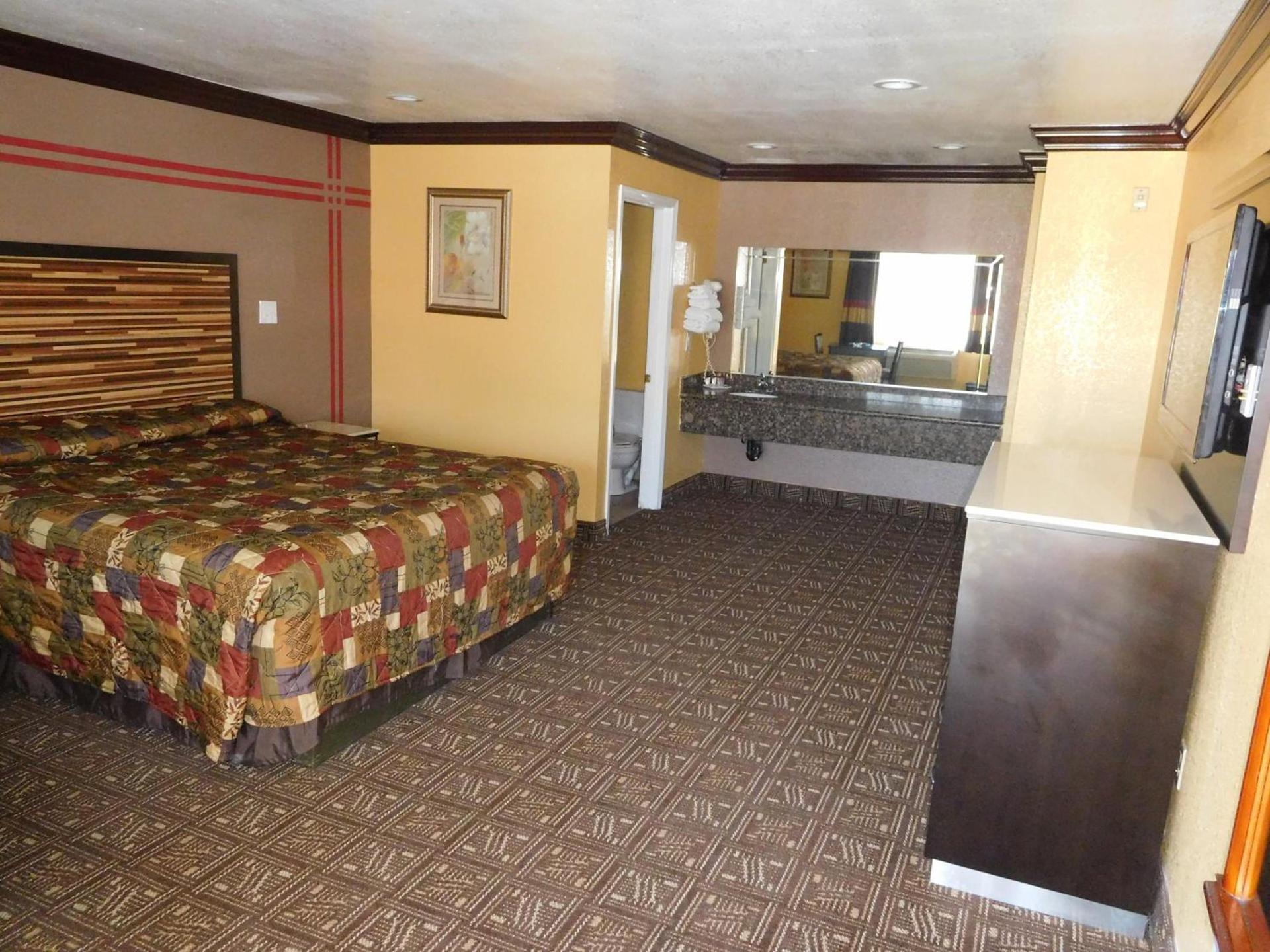 Diamond Inn photo 10