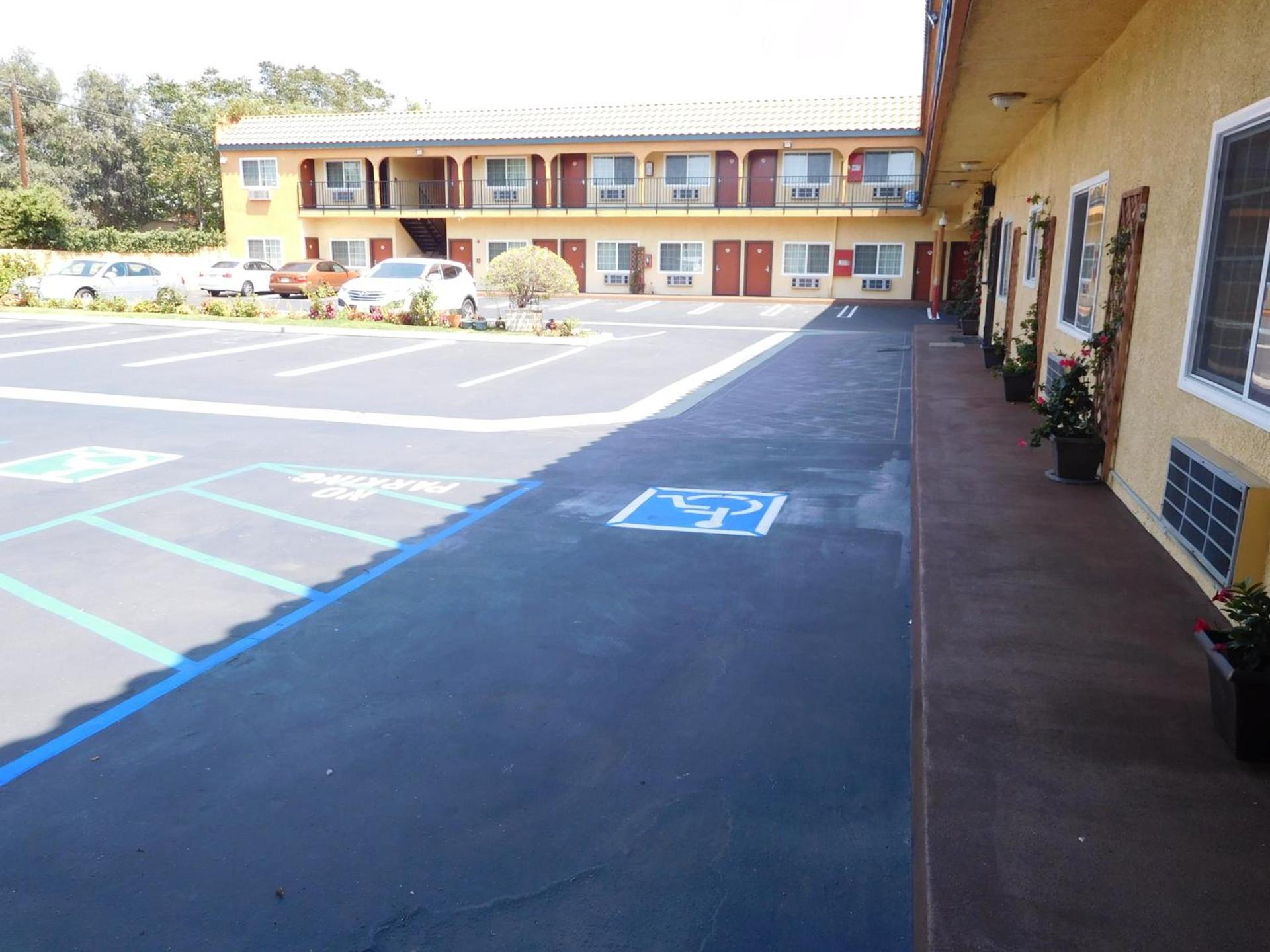 Diamond Inn photo 15