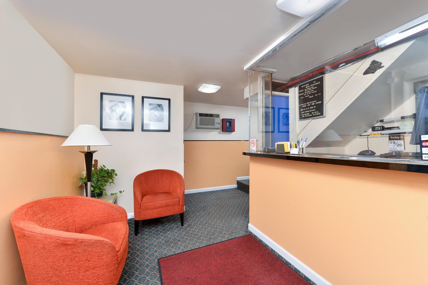 Media Inn & Suites photo 14