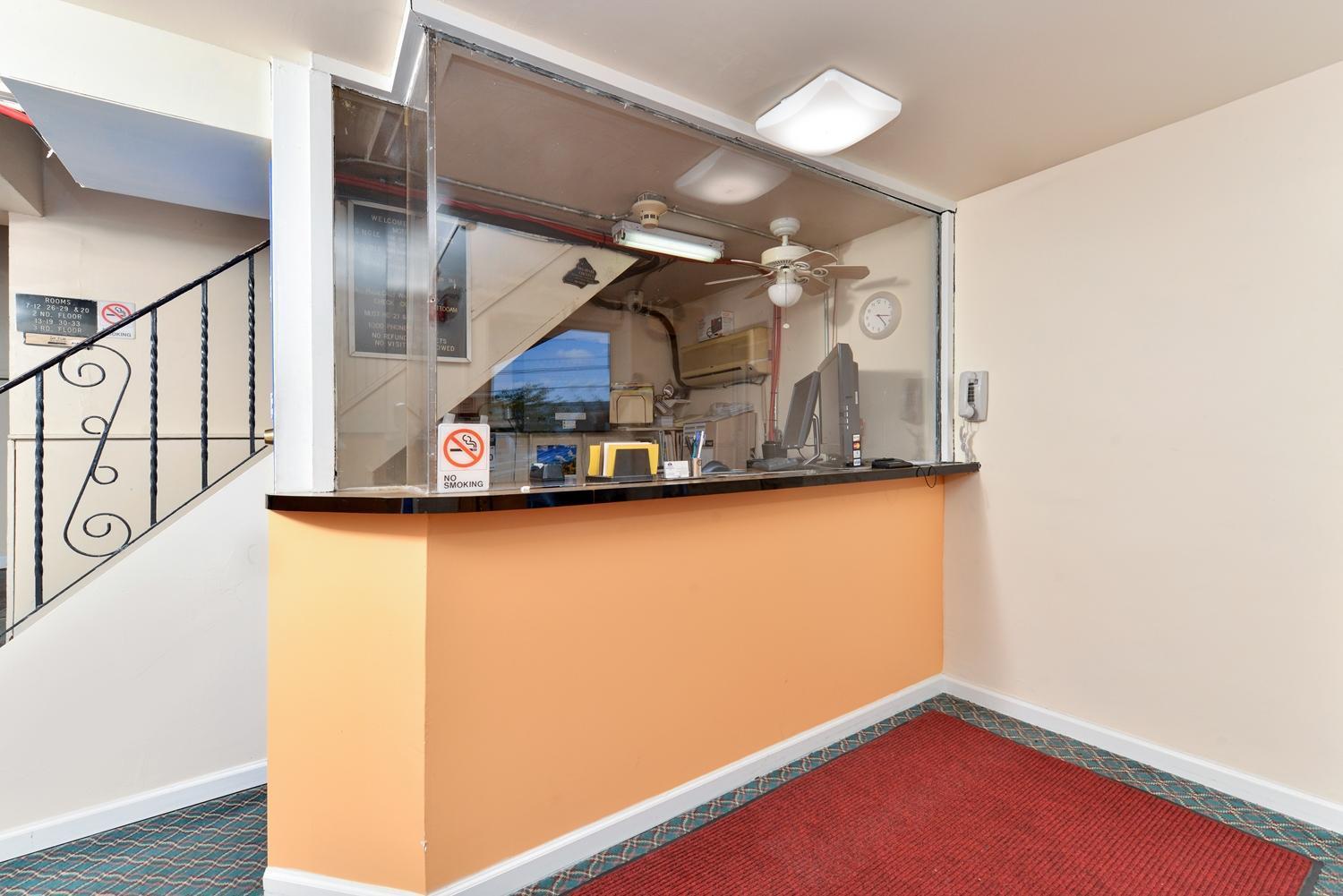 Media Inn & Suites photo 15