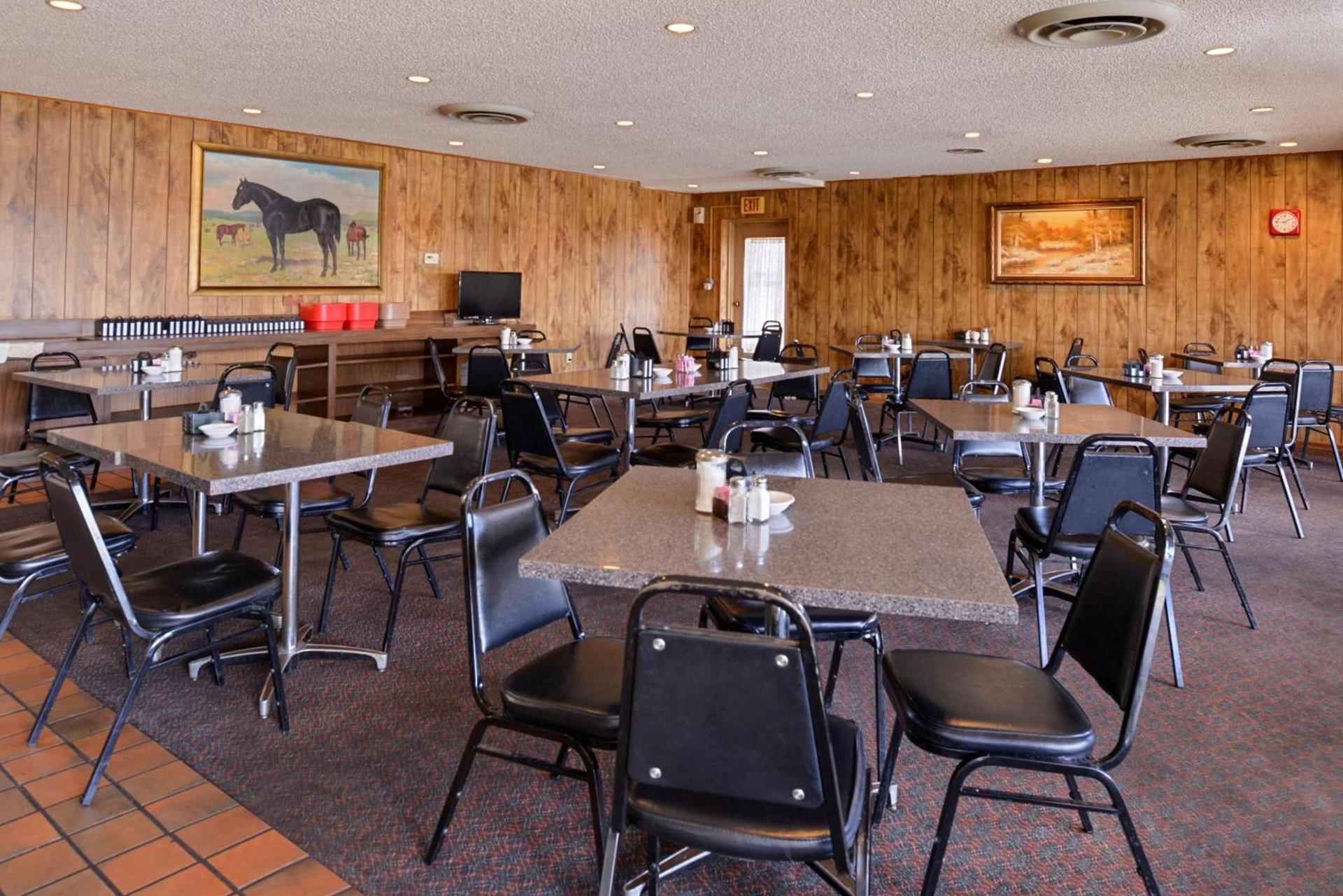 Ranch House Motel photo 32