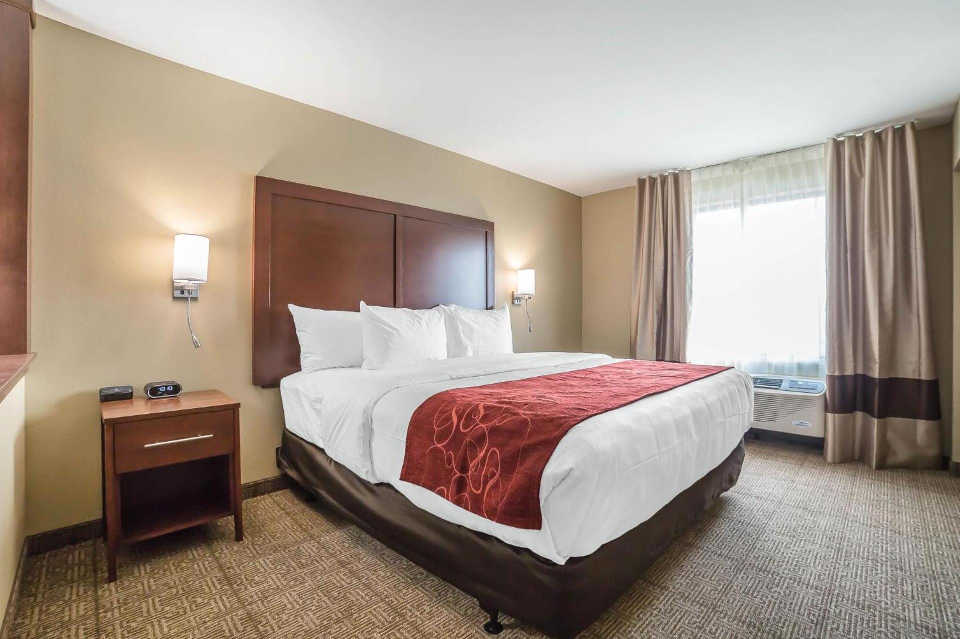 Comfort Suites Billings photo 52