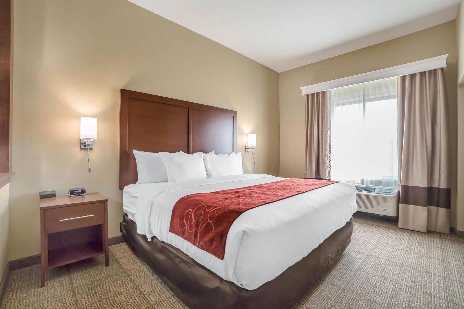 Comfort Suites Billings photo 36