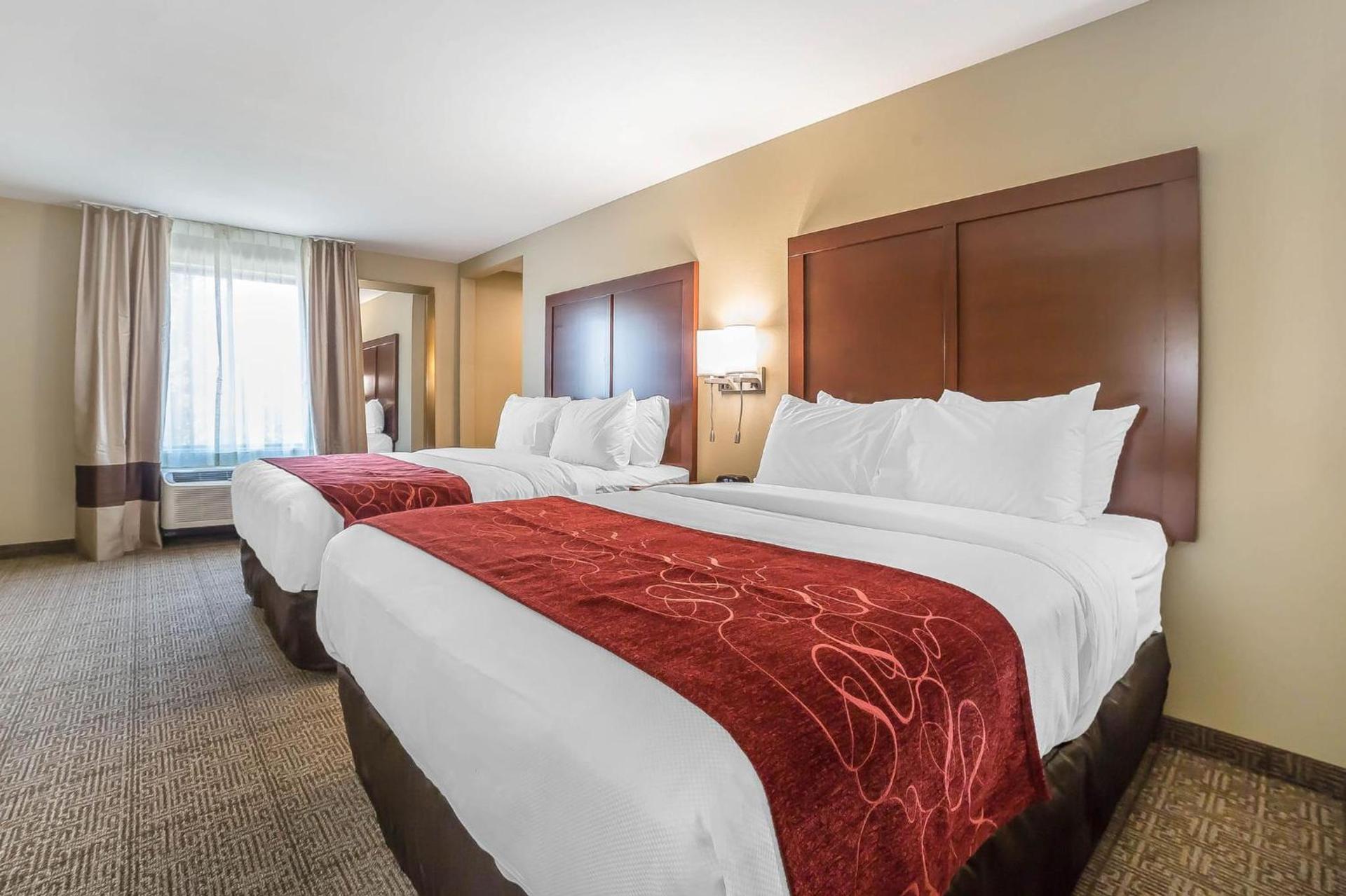 Comfort Suites Billings photo 58