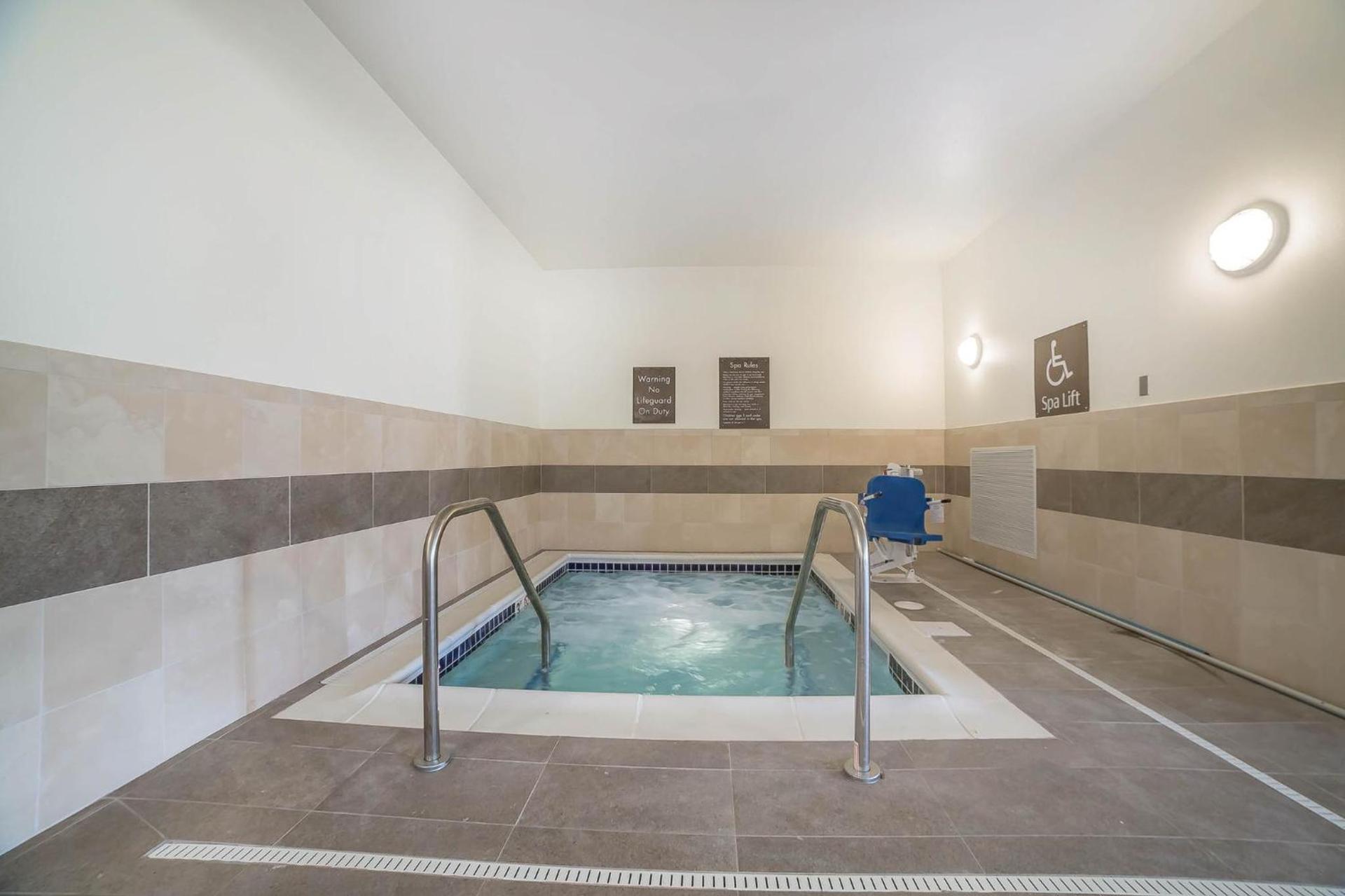 Comfort Suites Billings photo 64