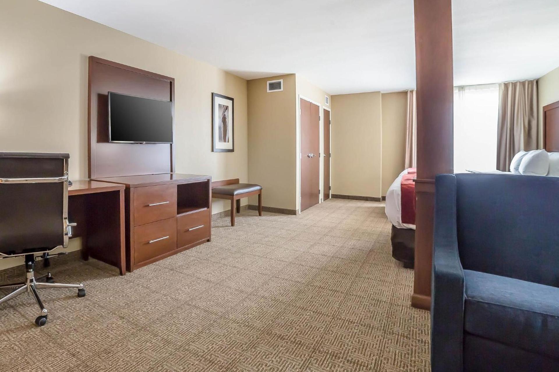 Comfort Suites Billings photo 75