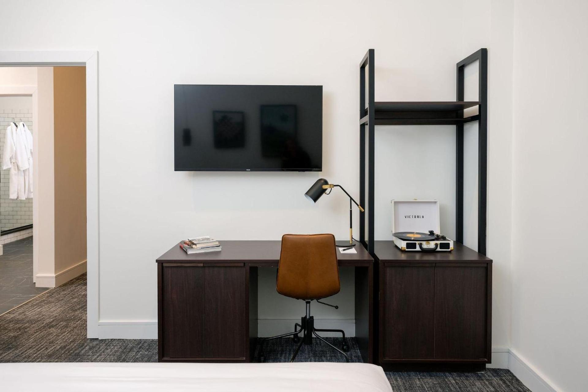 The Promissory Hotel photo 2