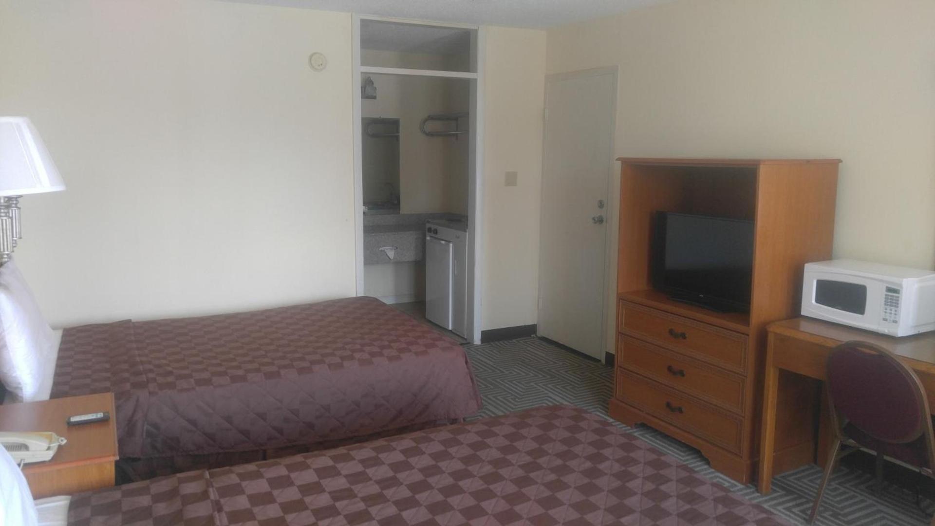 Americourt Extended Stays photo 32