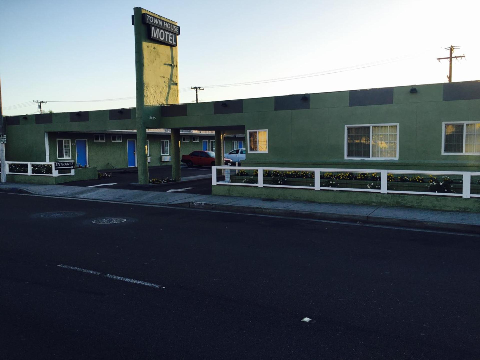 Town House Motel — hotel in Lynwood
