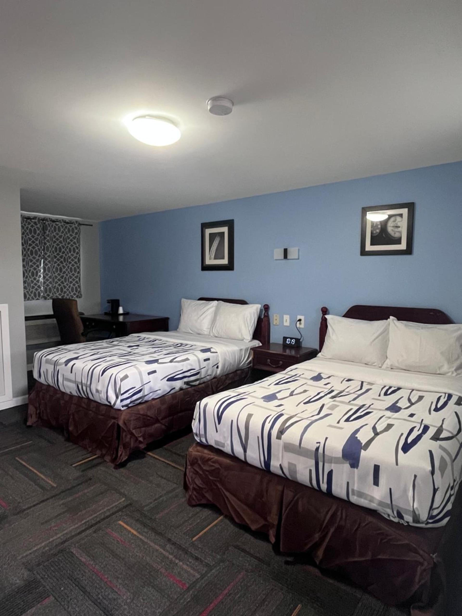 Chaplin Inn & Suites photo 4