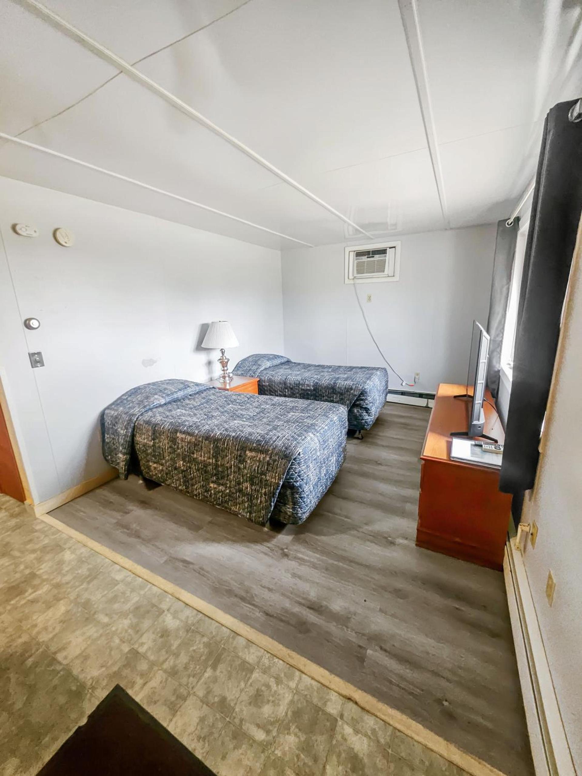 Katahdin Valley Motel photo 14