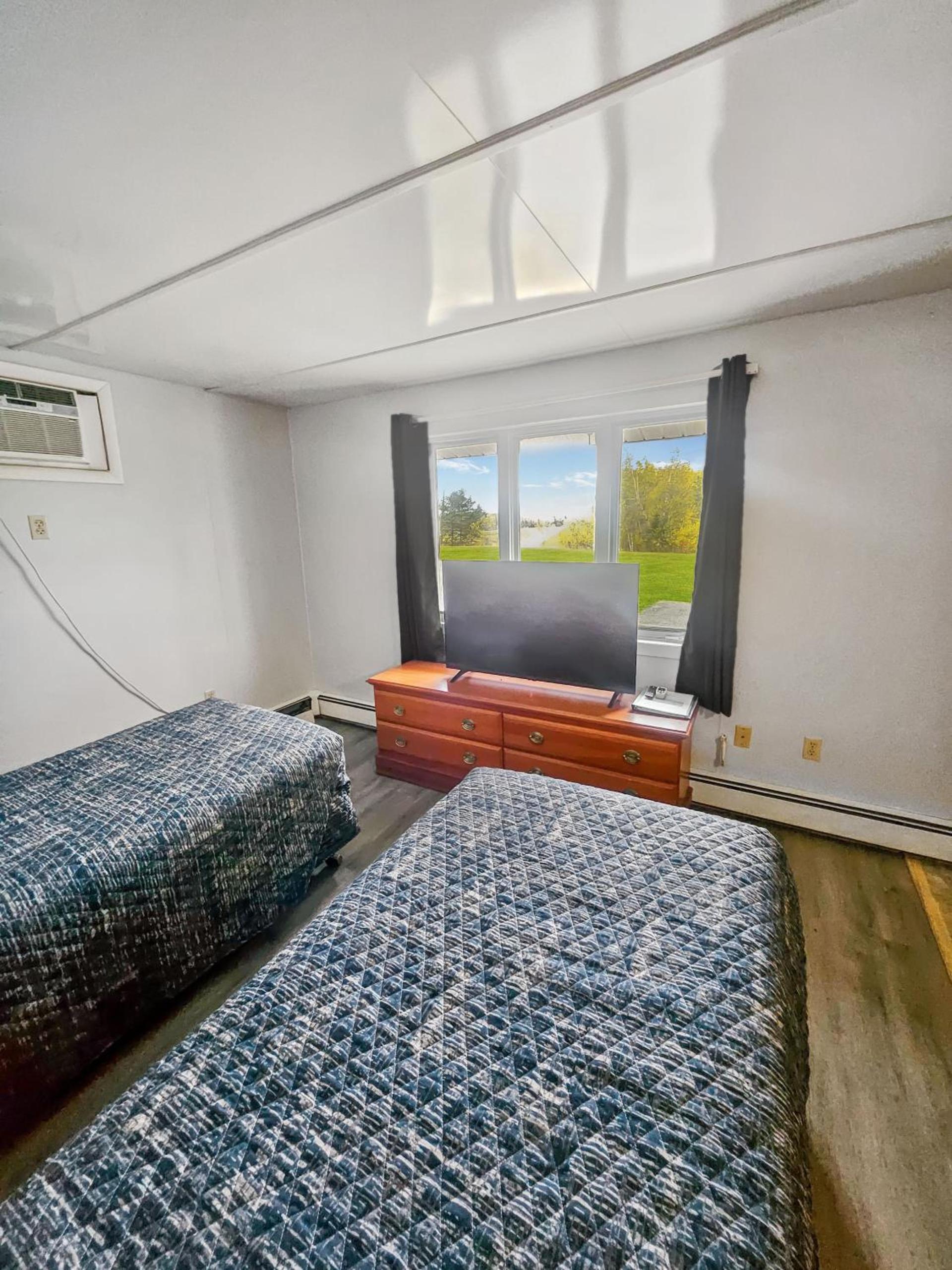 Katahdin Valley Motel photo 17
