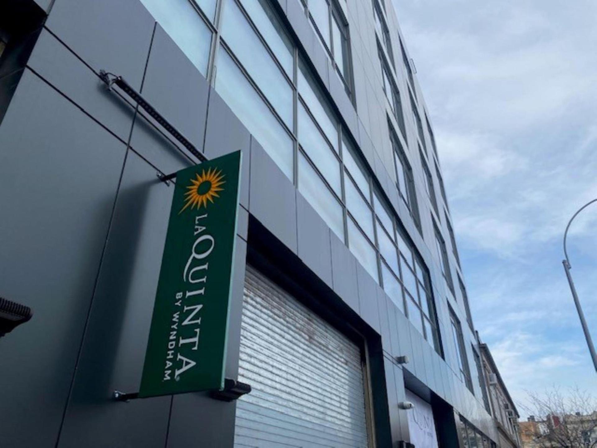 La Quinta Inn & Suites By Wyndham Queens NYC JFK AirTrain — hotel in Jamaica