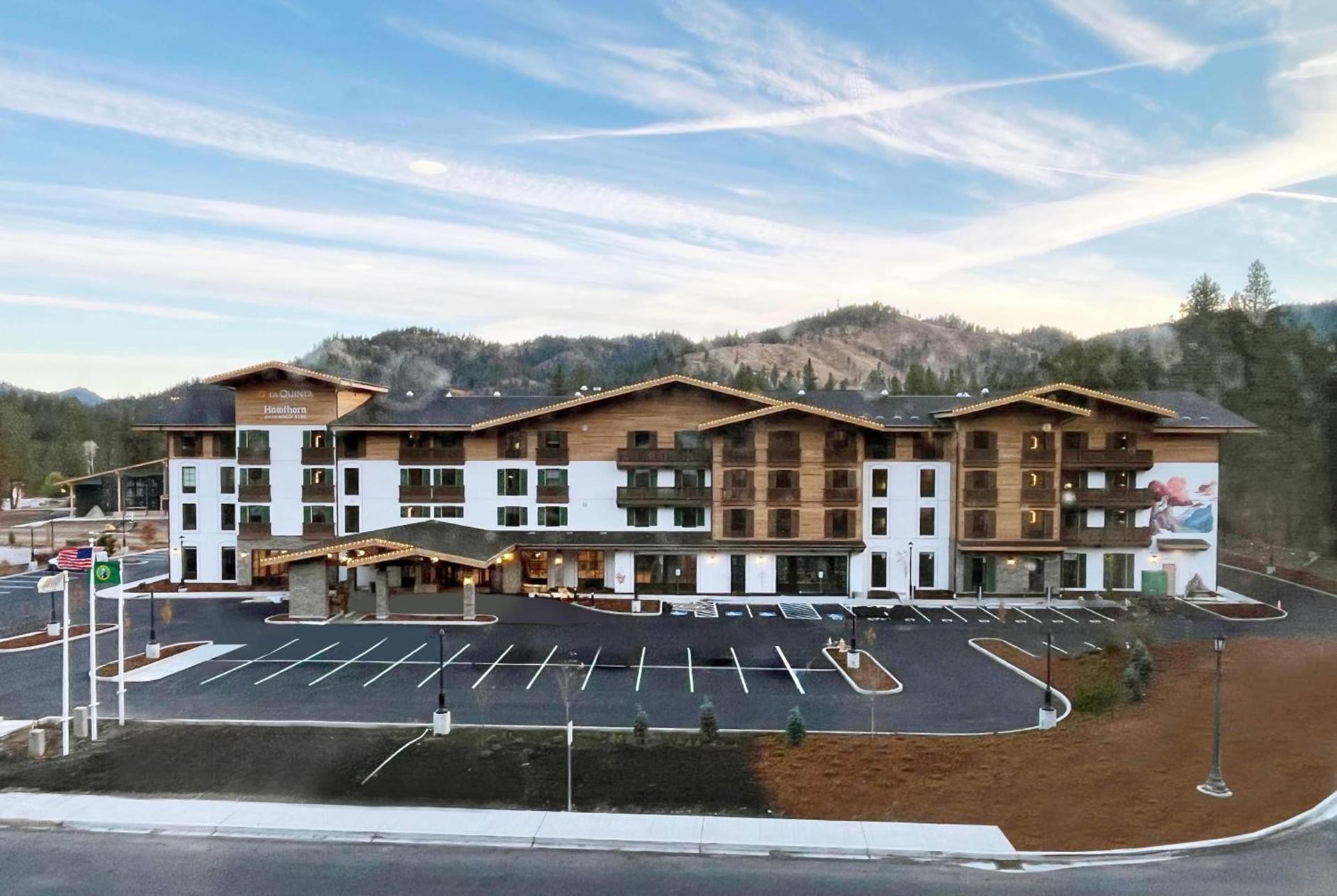 La Quinta Inn and Suites by Wyndham Leavenworth photo 1