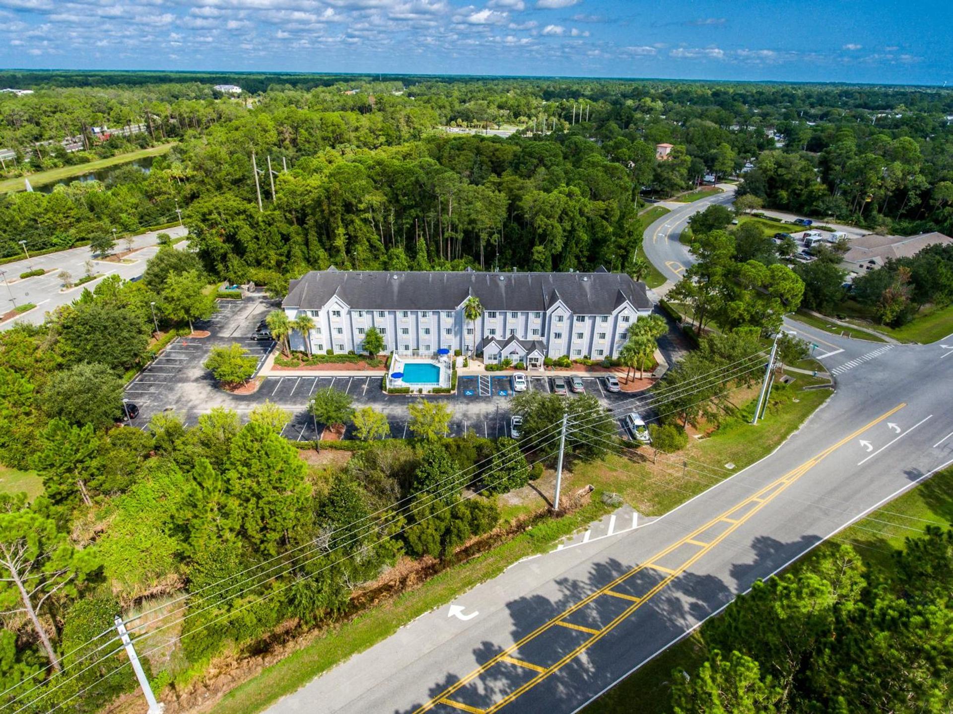 Microtel Inn & Suites by Wyndham Palm Coast I-95 photo 2