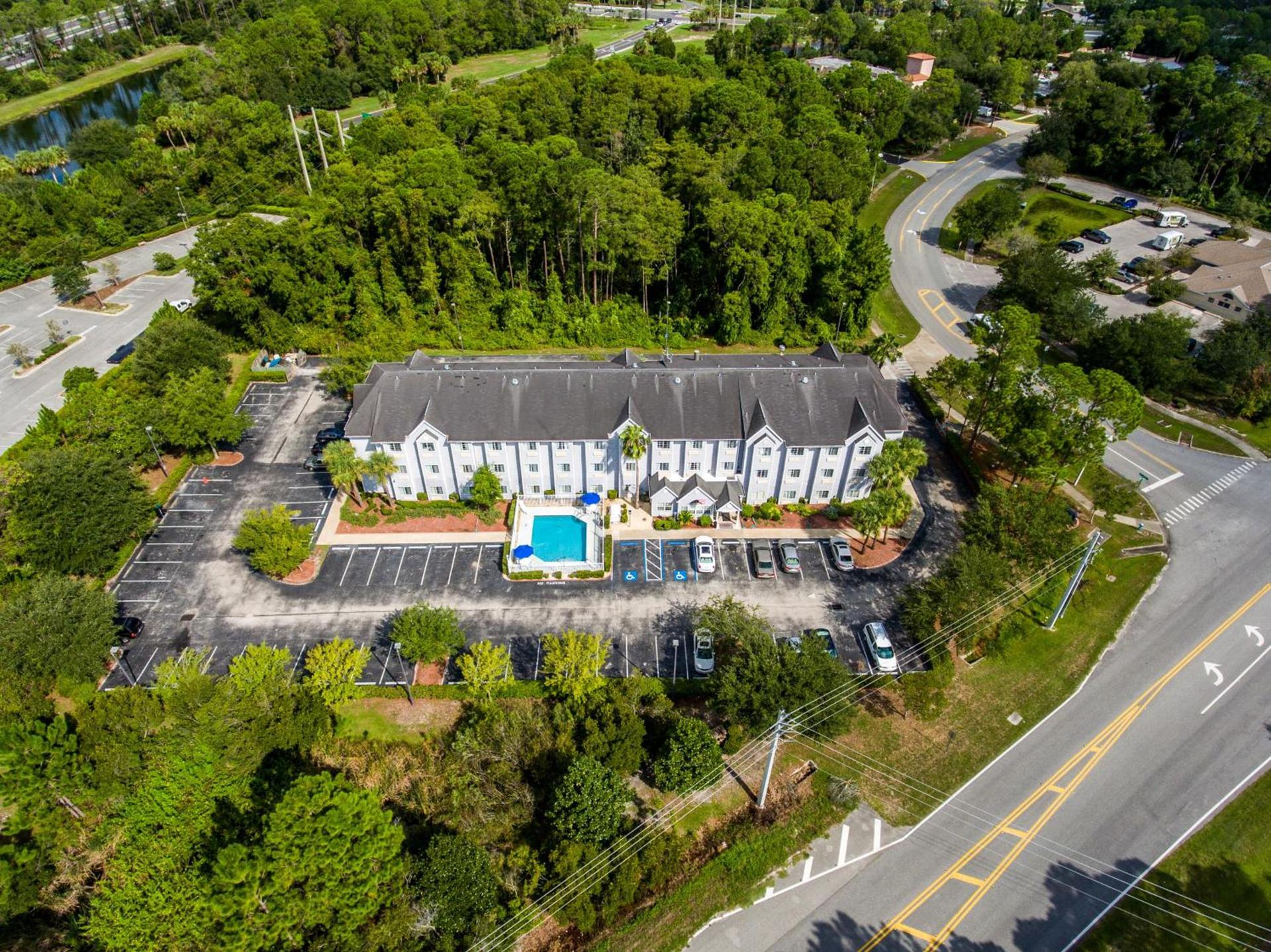 Microtel Inn & Suites by Wyndham Palm Coast I-95 photo 3