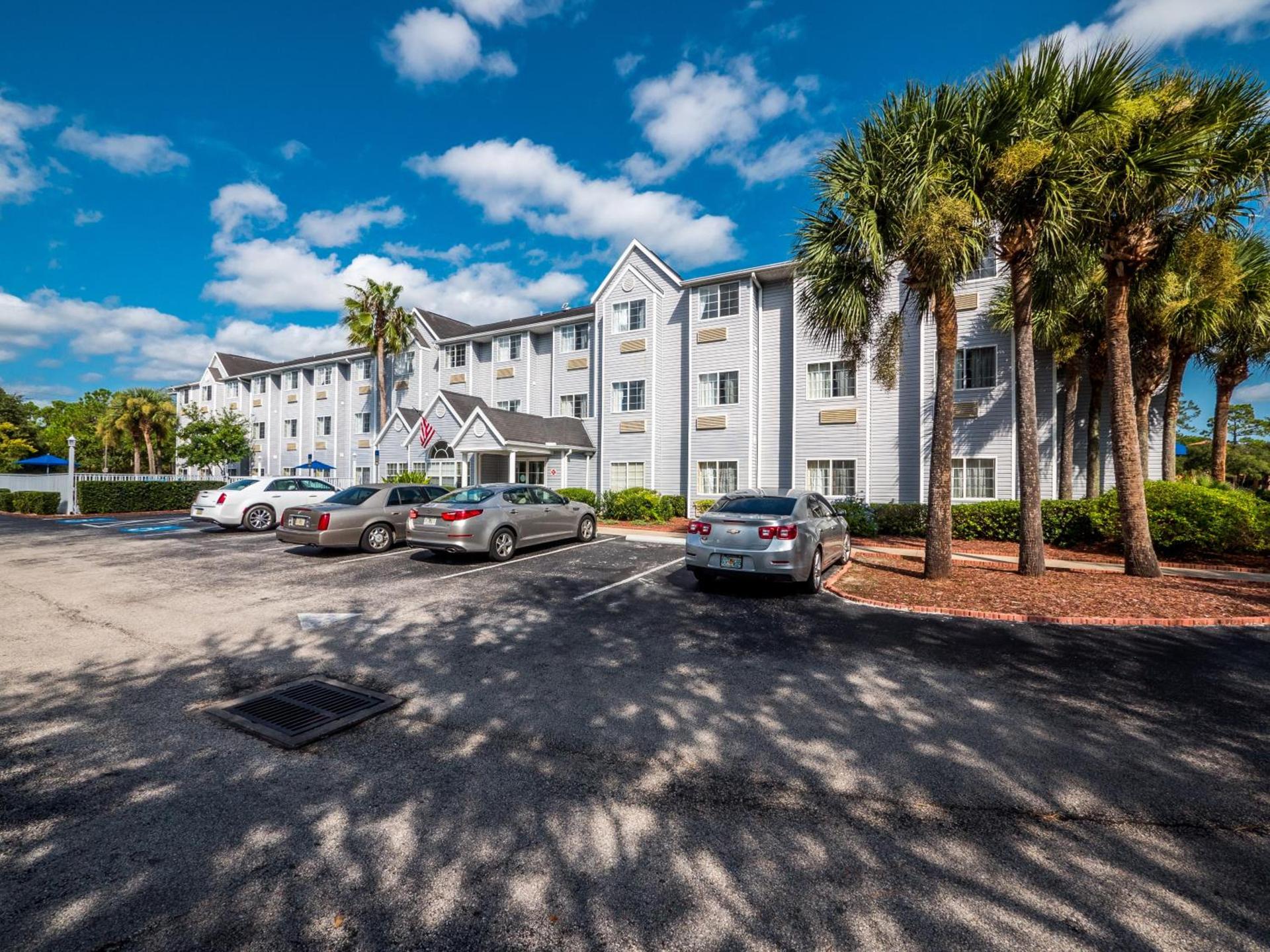 Microtel Inn & Suites by Wyndham Palm Coast I-95 photo 4
