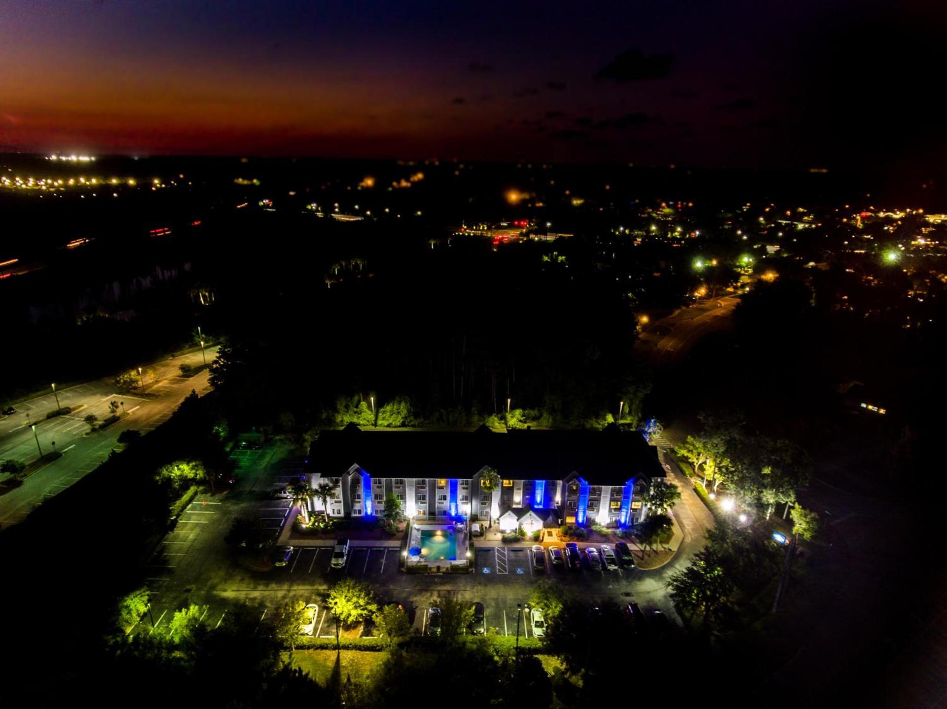 Microtel Inn & Suites by Wyndham Palm Coast I-95 photo 9